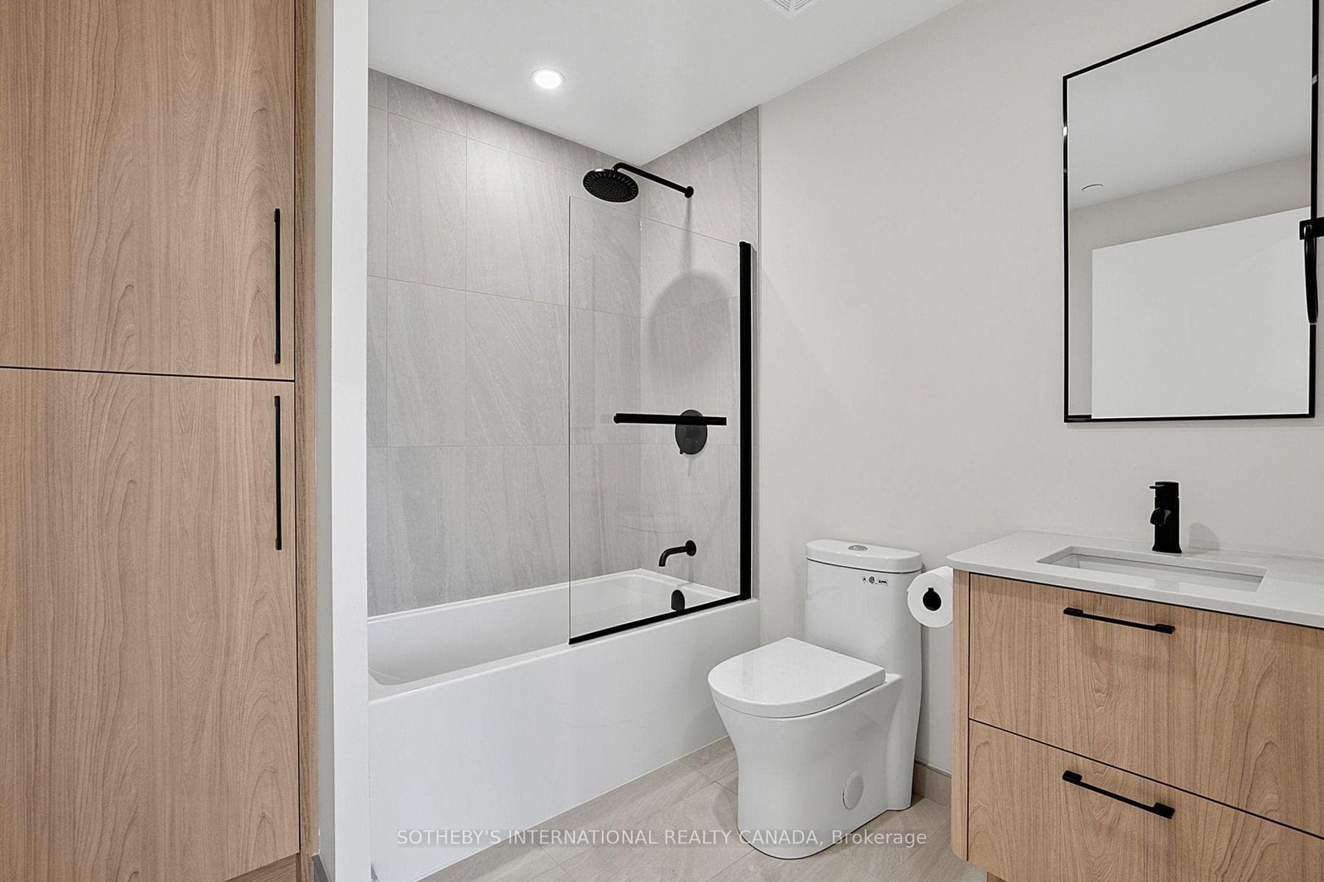 109 Erskine Avenue Unit 1110 photo 41