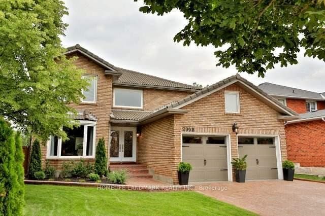 2998 Kingsway Drive photo 1