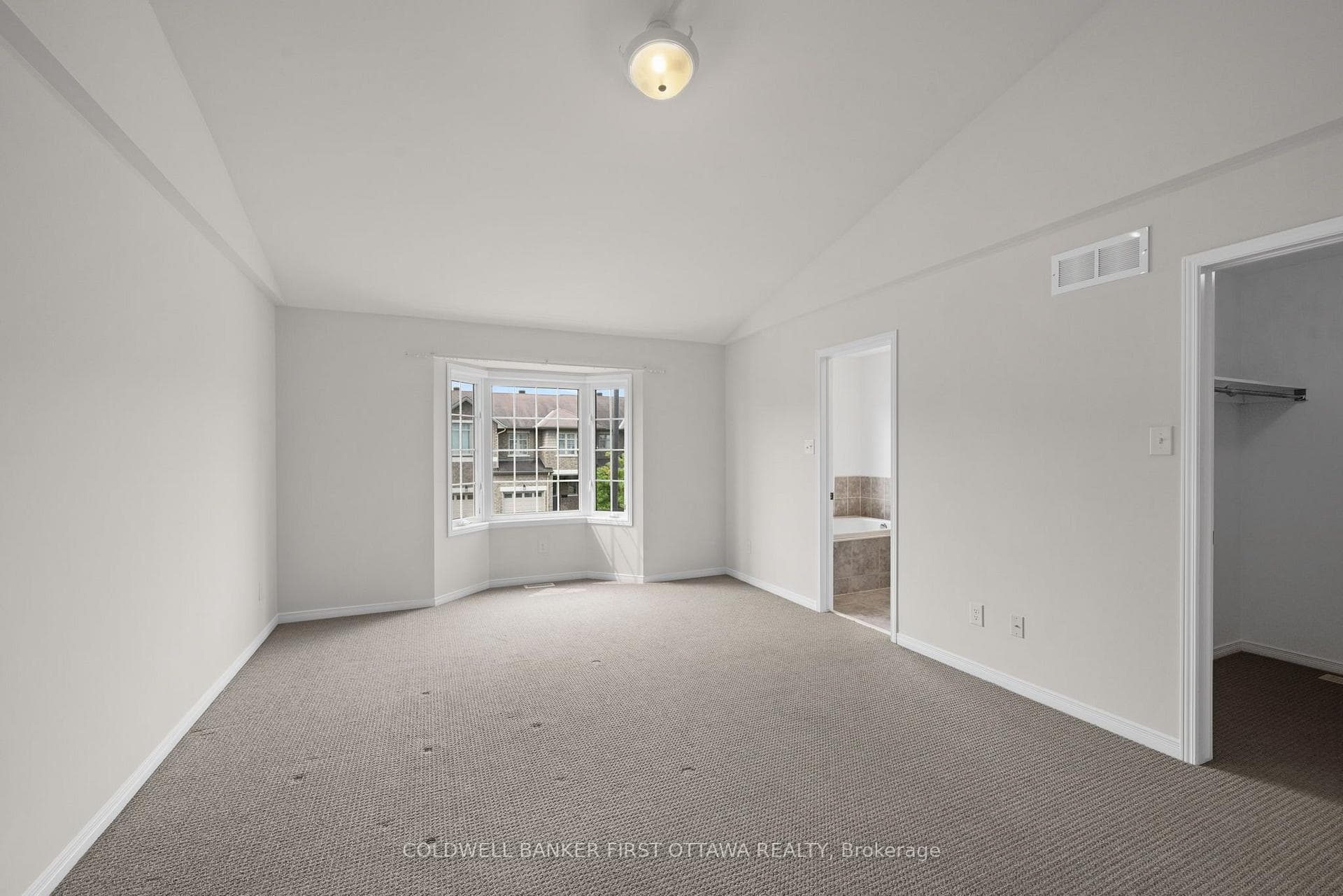 416 HARESFIELD Court photo 17