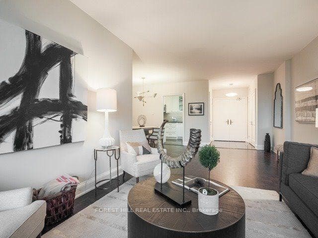 350 Lonsdale Road Unit 502 photo 5