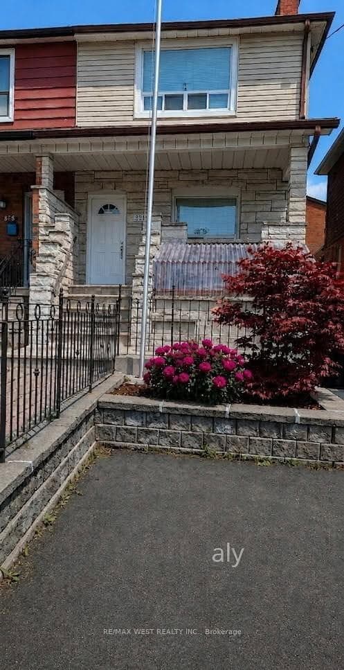 321 Caledonia Road Unit upper photo 1