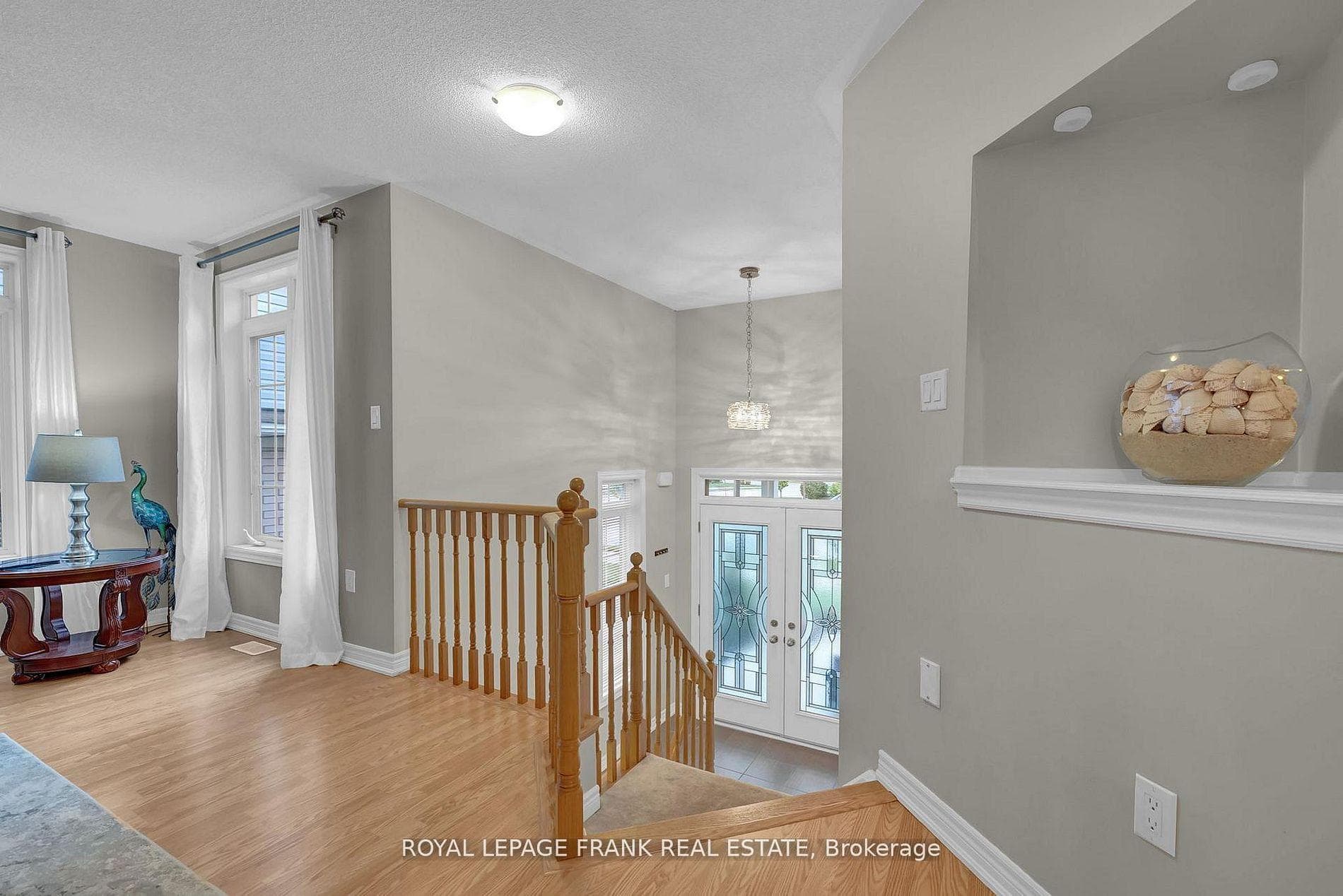 100 White Drive photo 2