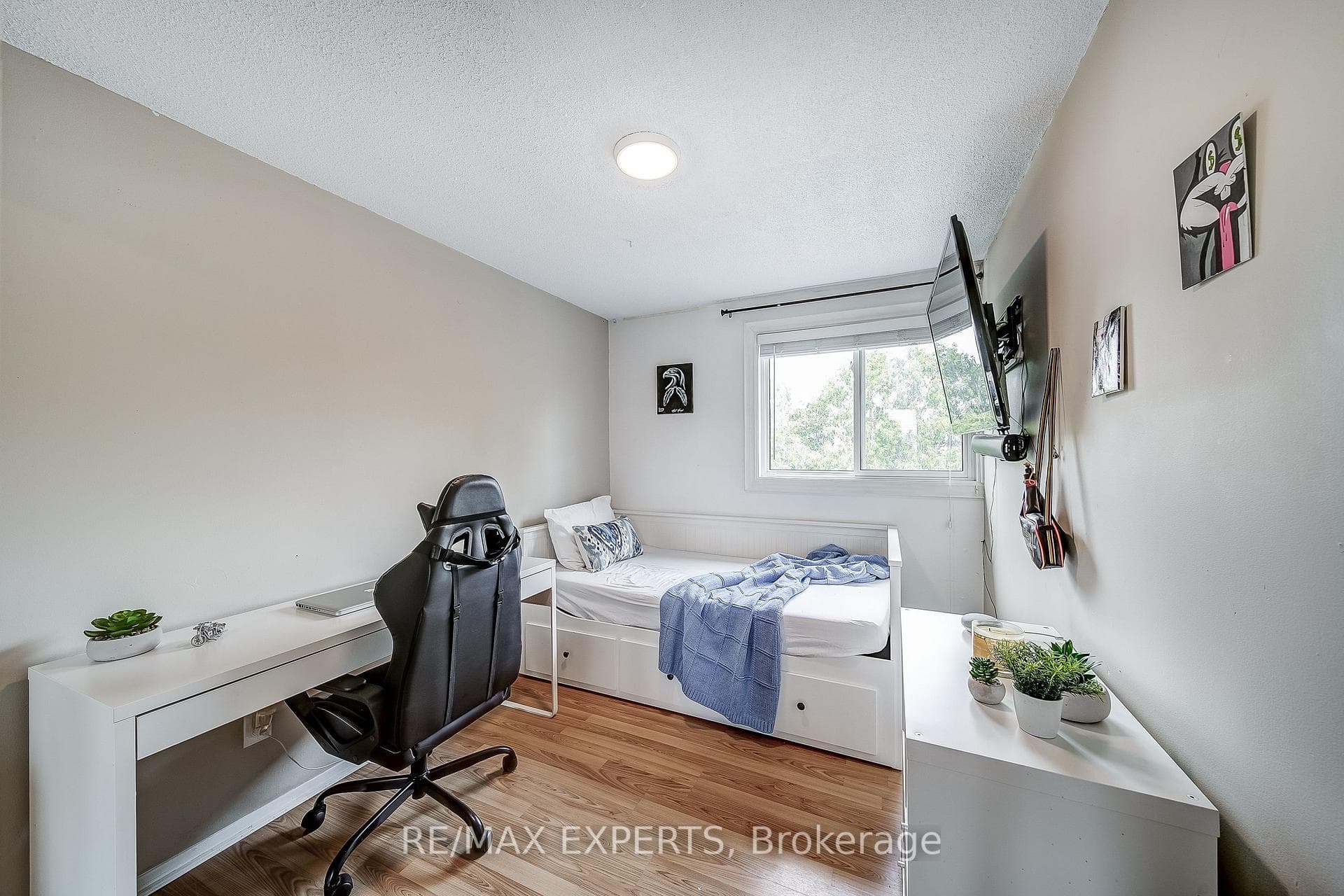 31 Shalom Crescent photo 23