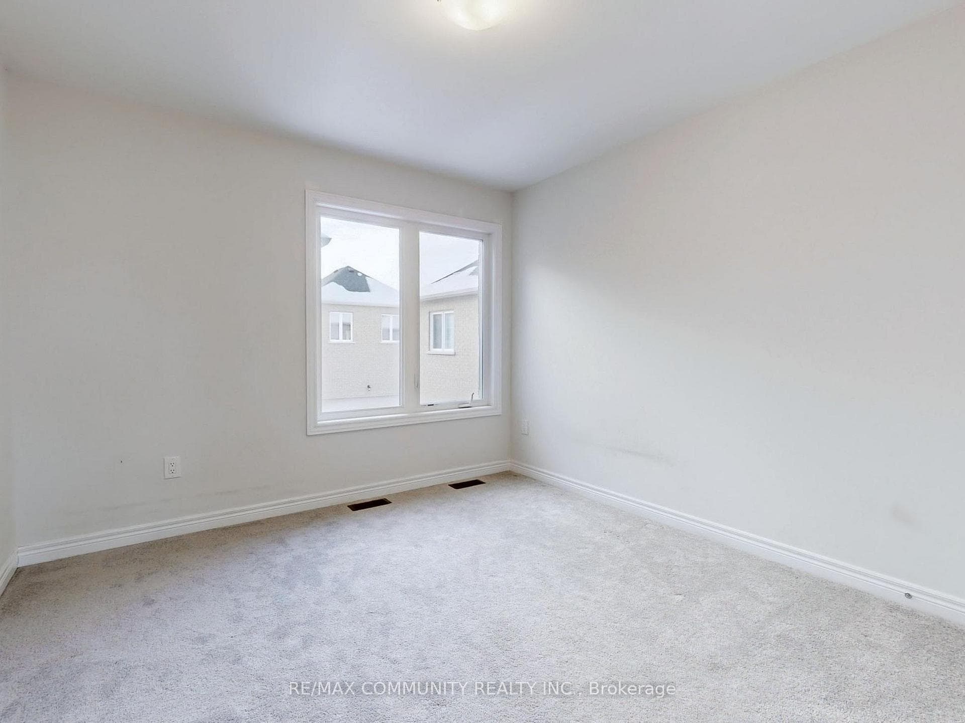 168 Webb Street photo 30
