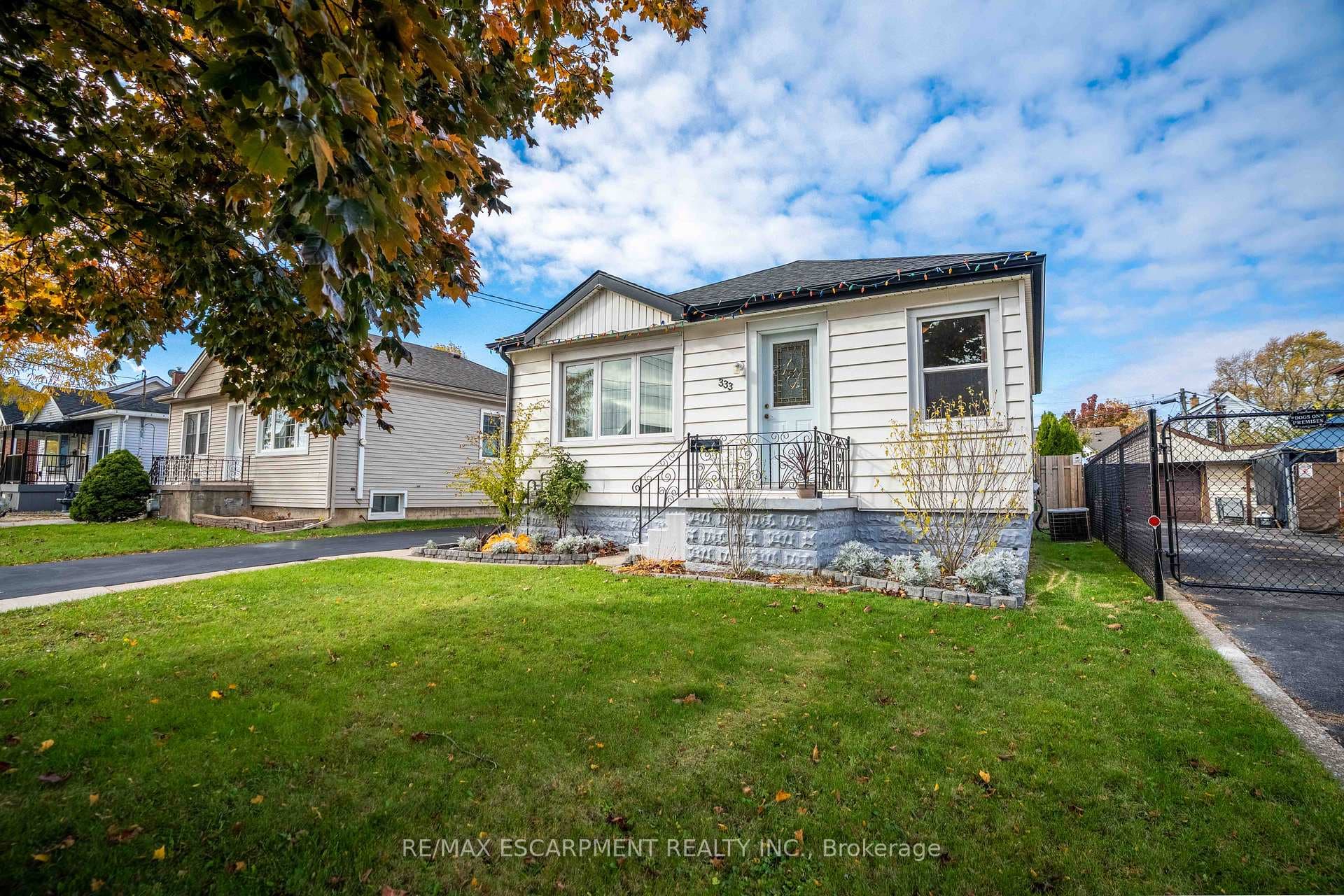 333 Osborne Street photo 2