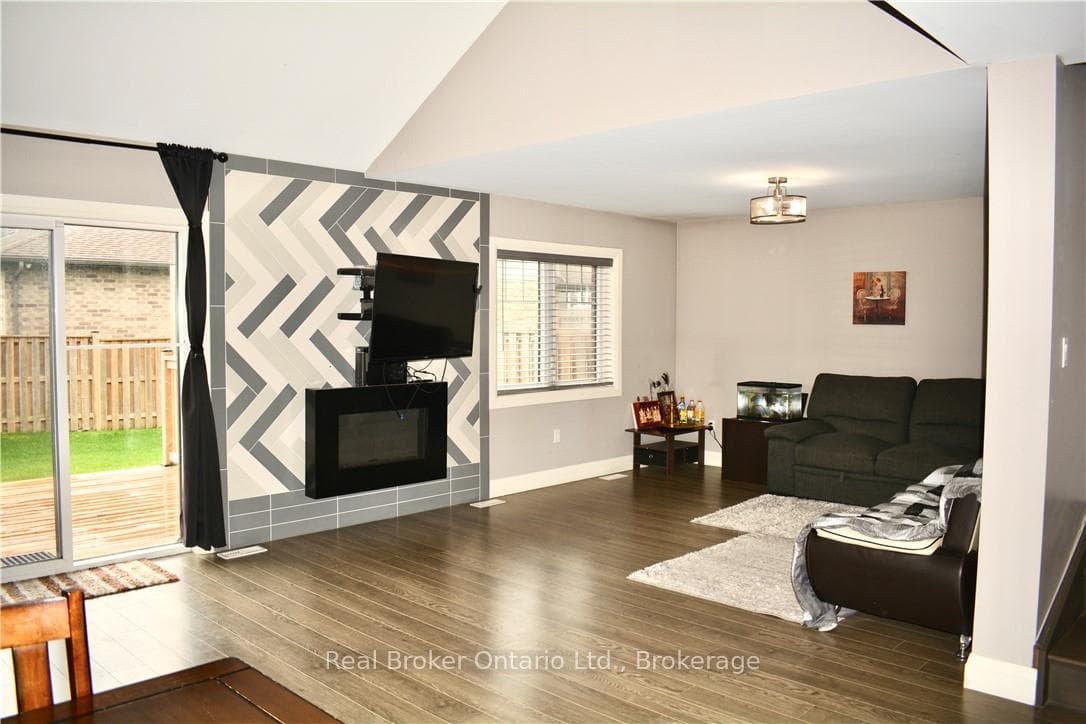 1 Chamberlain Avenue Unit 9 photo 7