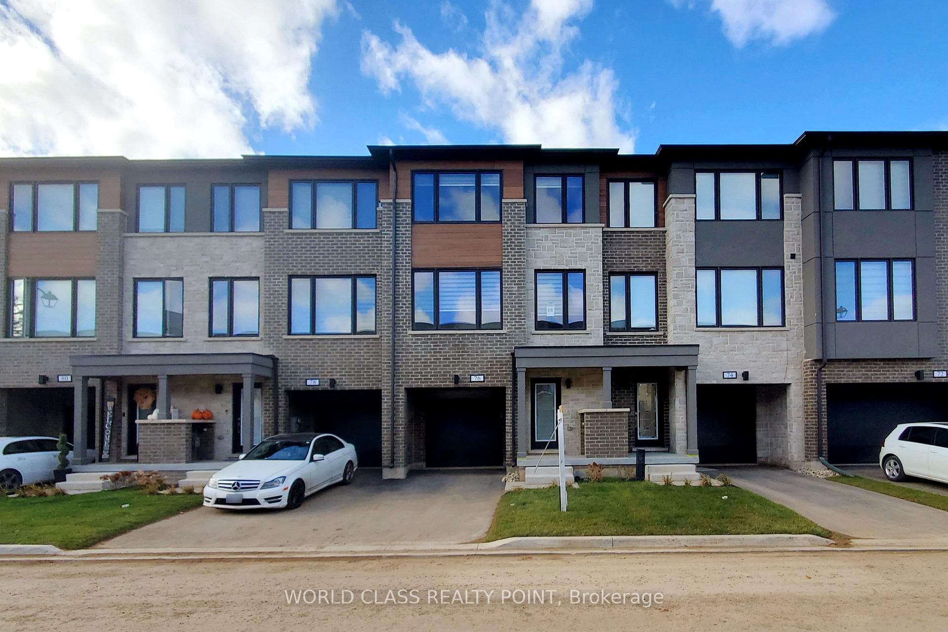 76 Windtree Way photo 1