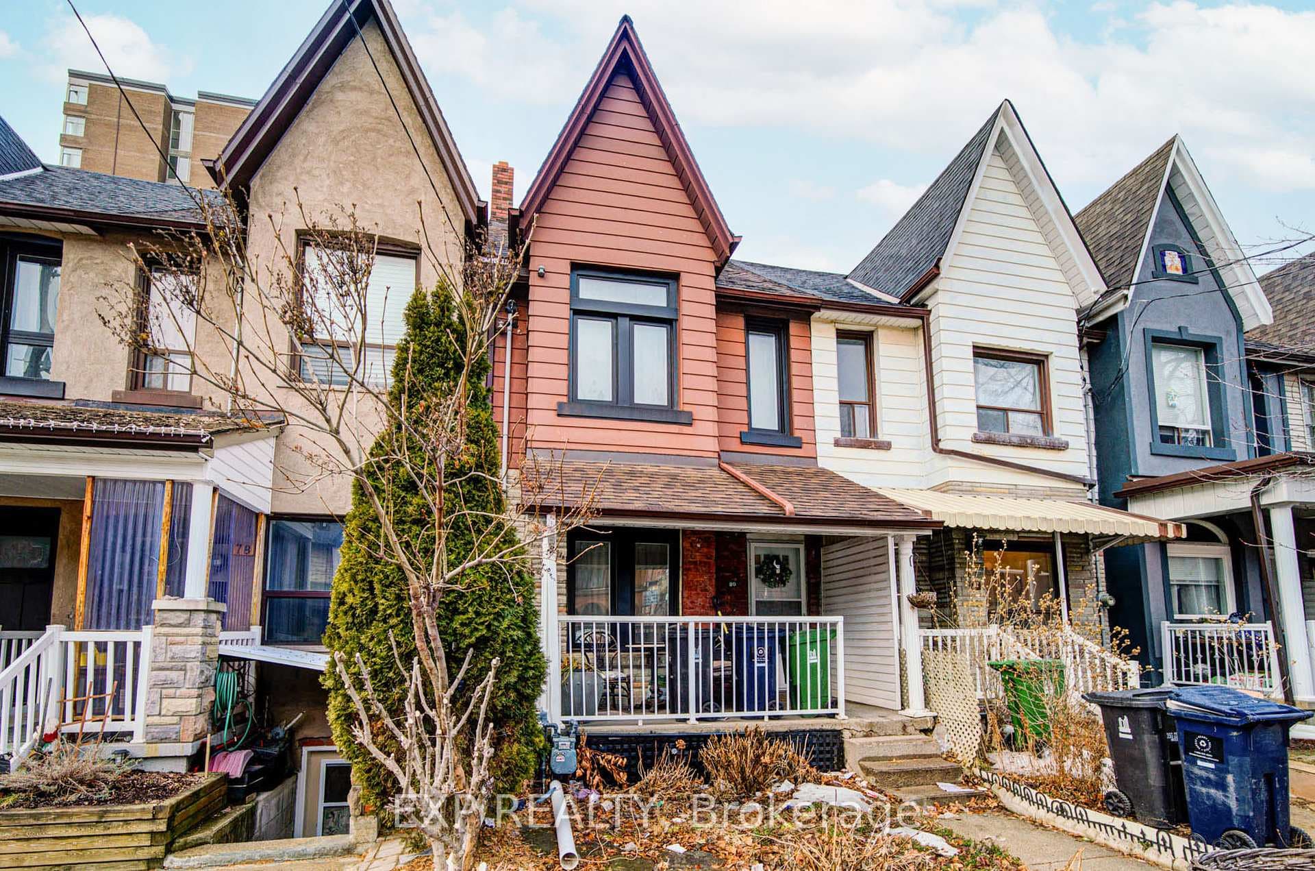 80 Uxbridge Avenue photo 1