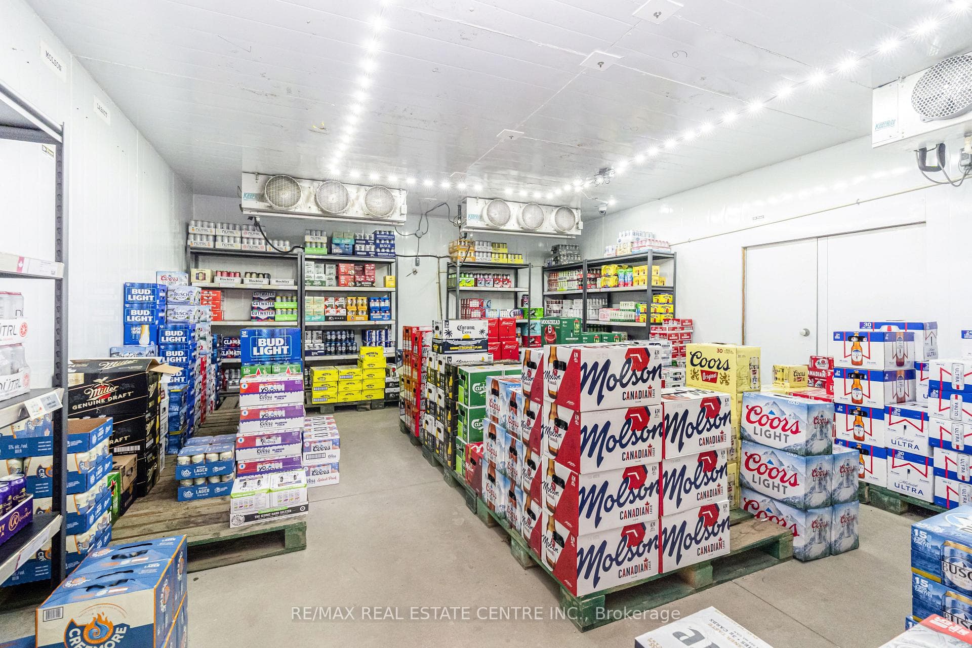 937002 Airport Road photo 17