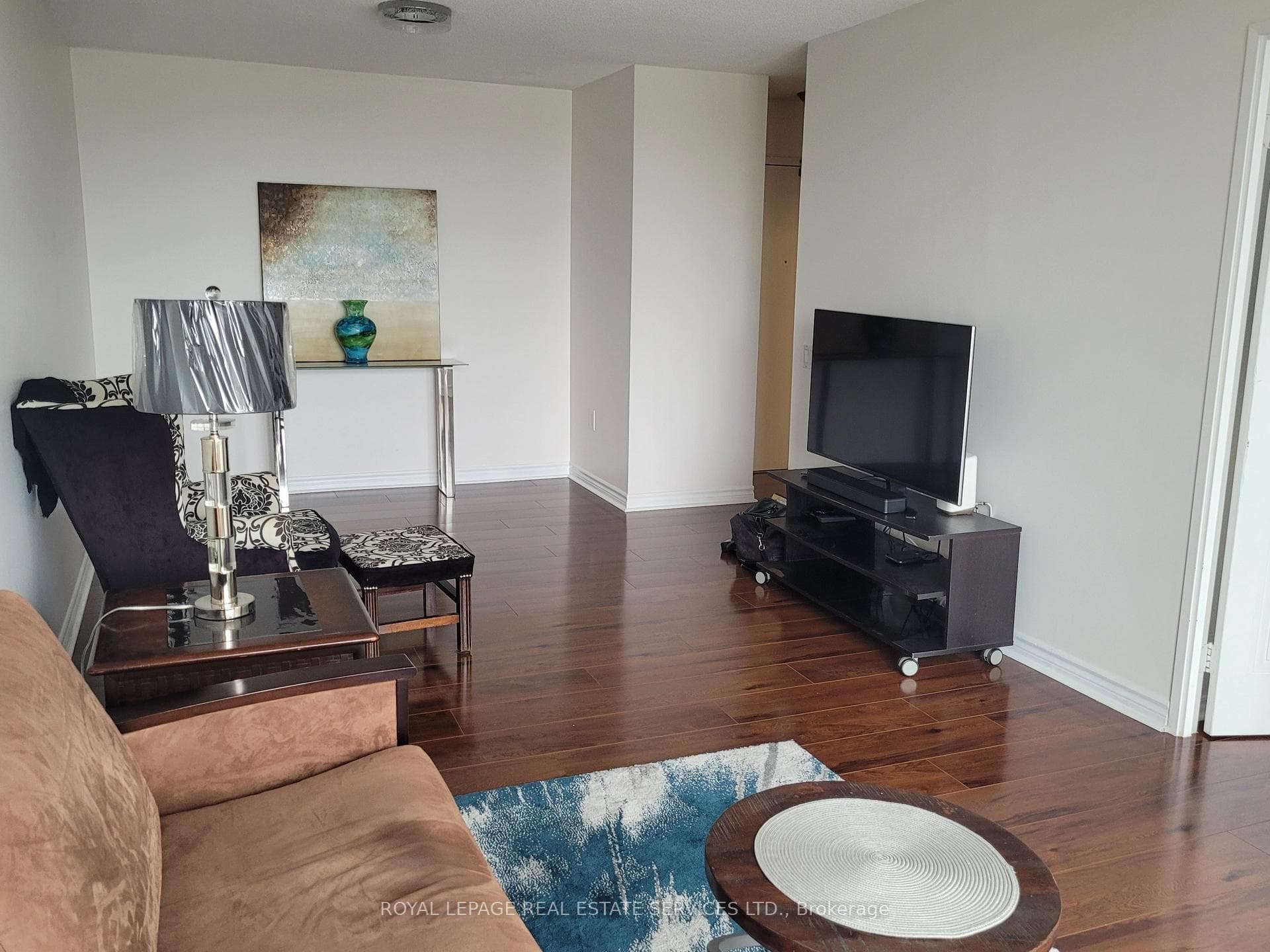 11 Thorncliffe Pk Drive Unit 204 photo 8