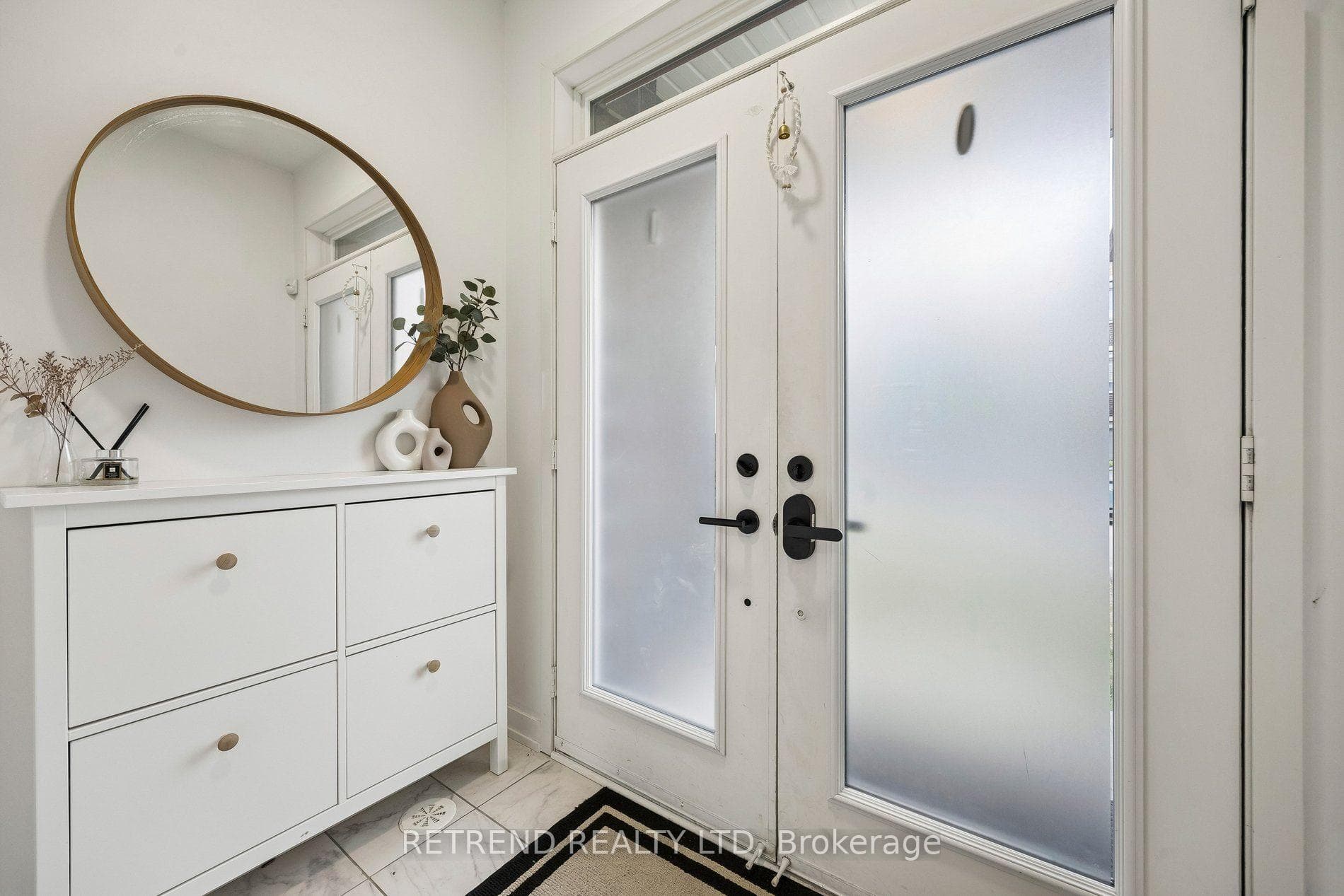 192 Salterton Circle photo 5