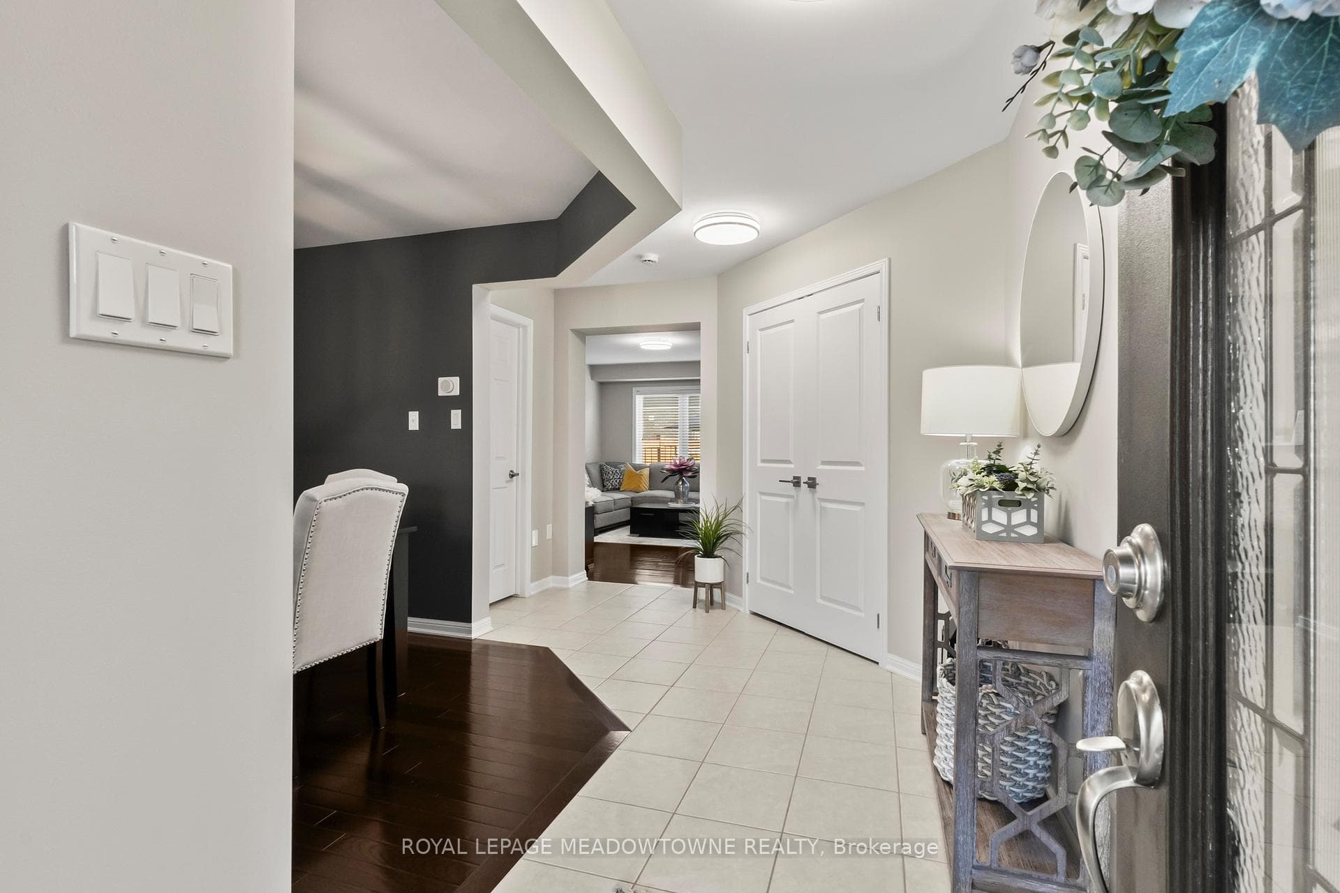 871 Cahoun Terrace photo 8