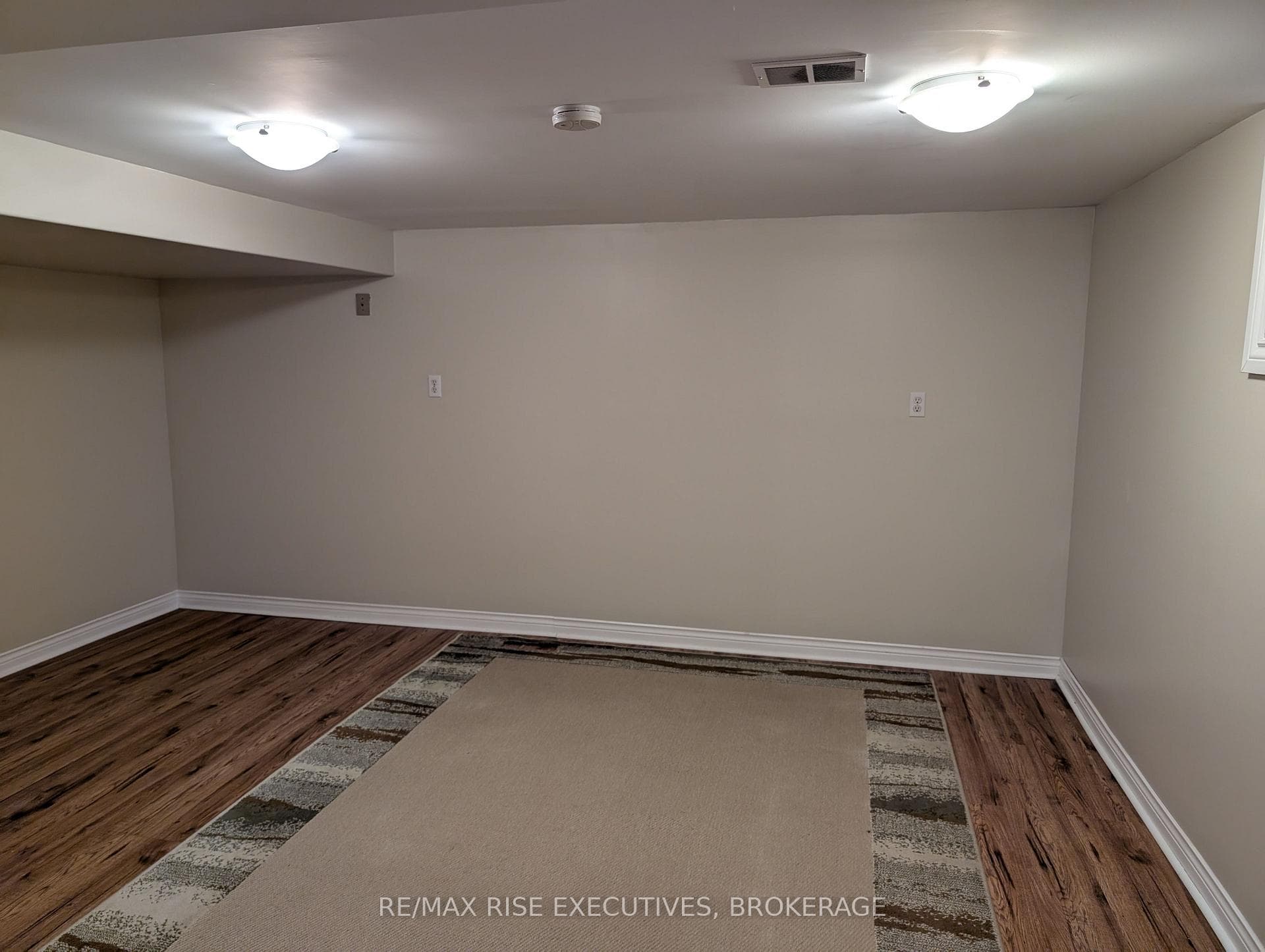 2405 Rideau Ferry Road photo 35