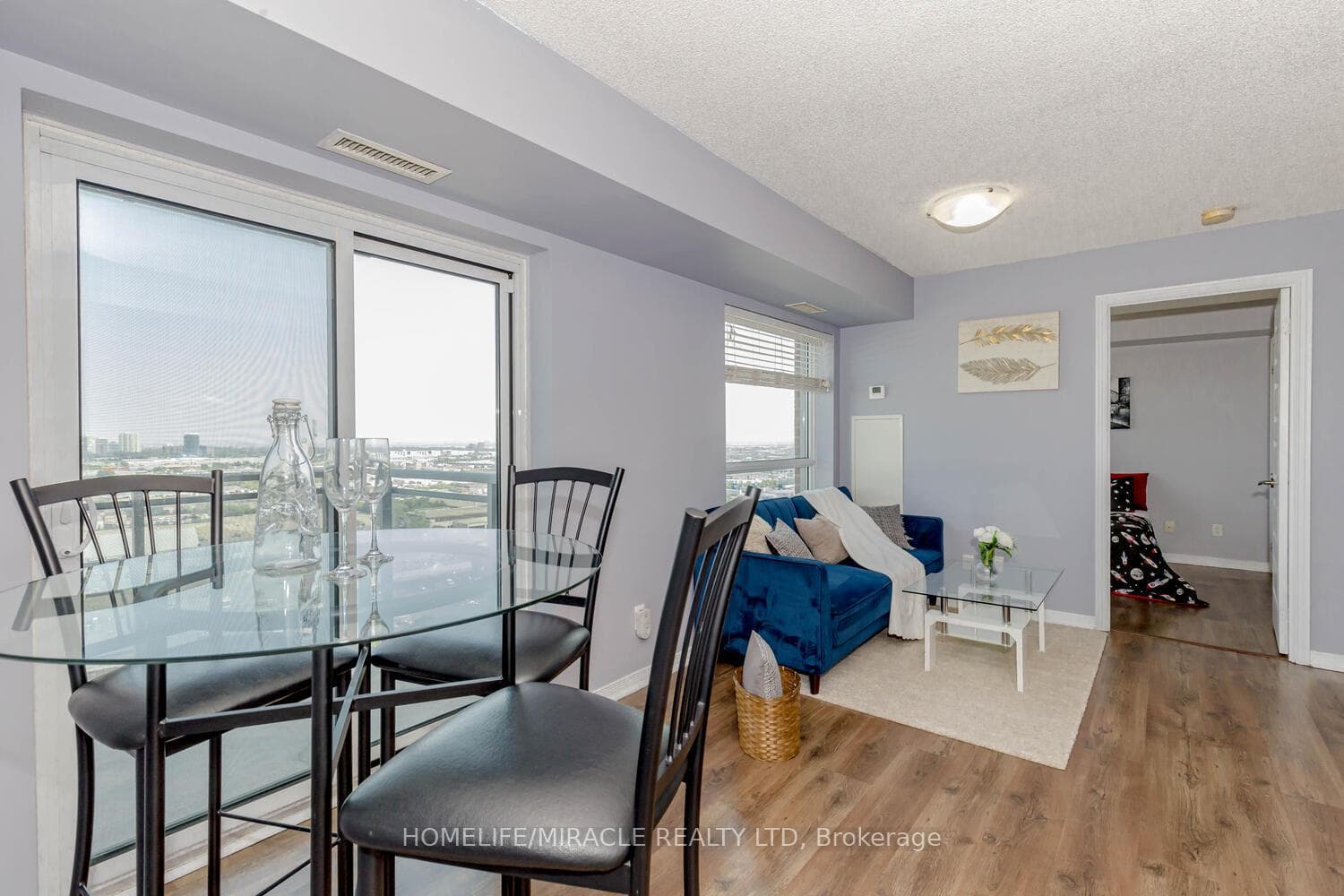 215 Queen Street Unit 1710 photo 11