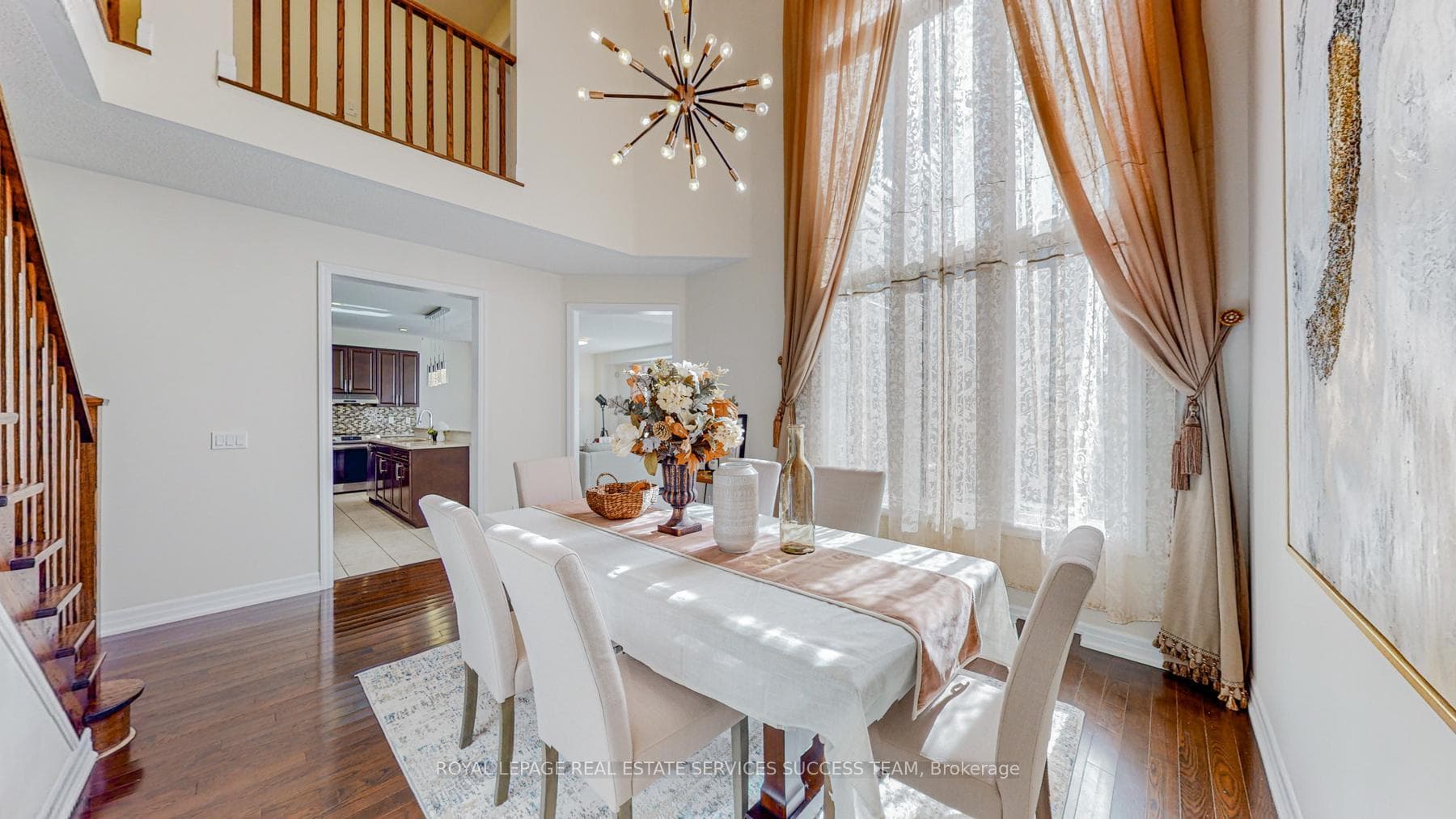 28 Bardoe Crescent photo 10
