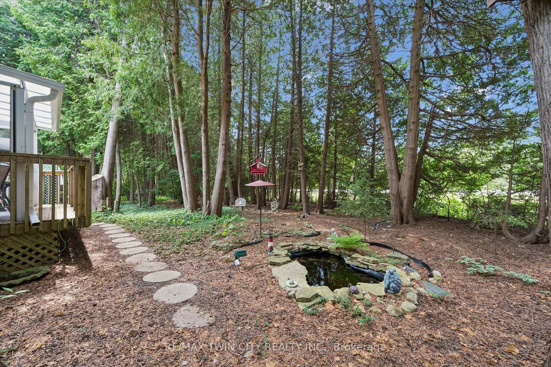 4 Spruce Avenue photo 21