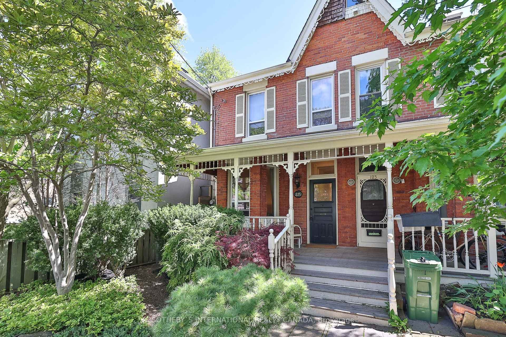 125 Lippincott Street photo 1