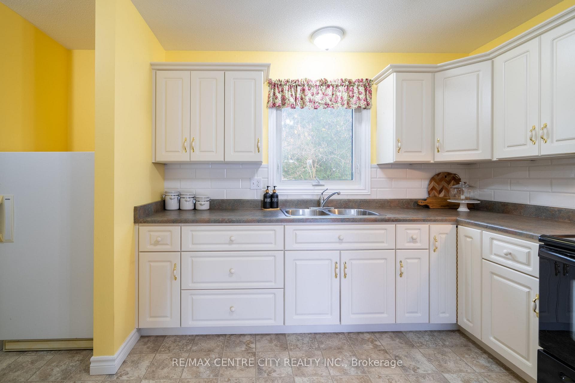 11 Pittao Place photo 8
