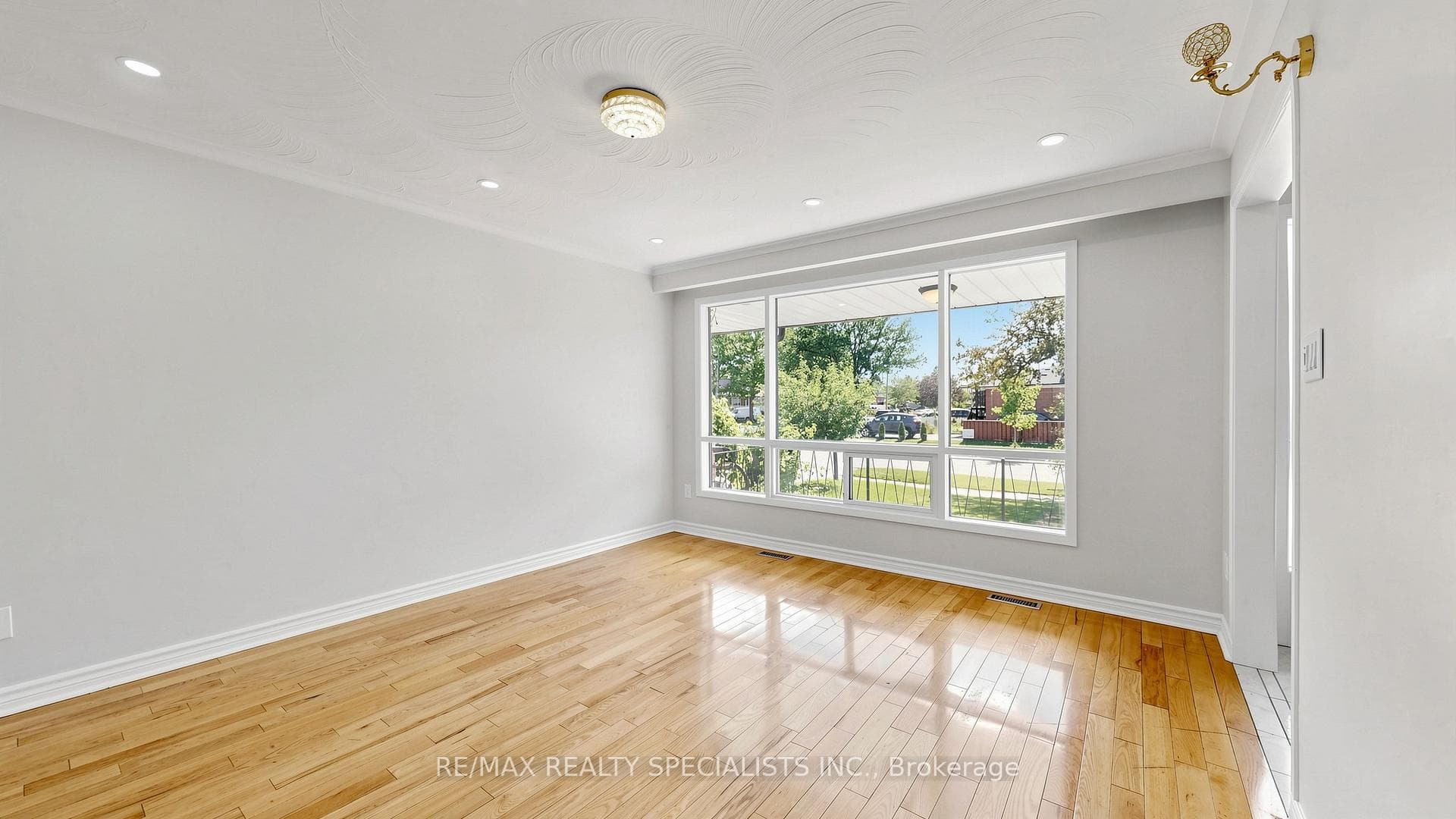 7444 Homeside Gdns Gardens photo 10