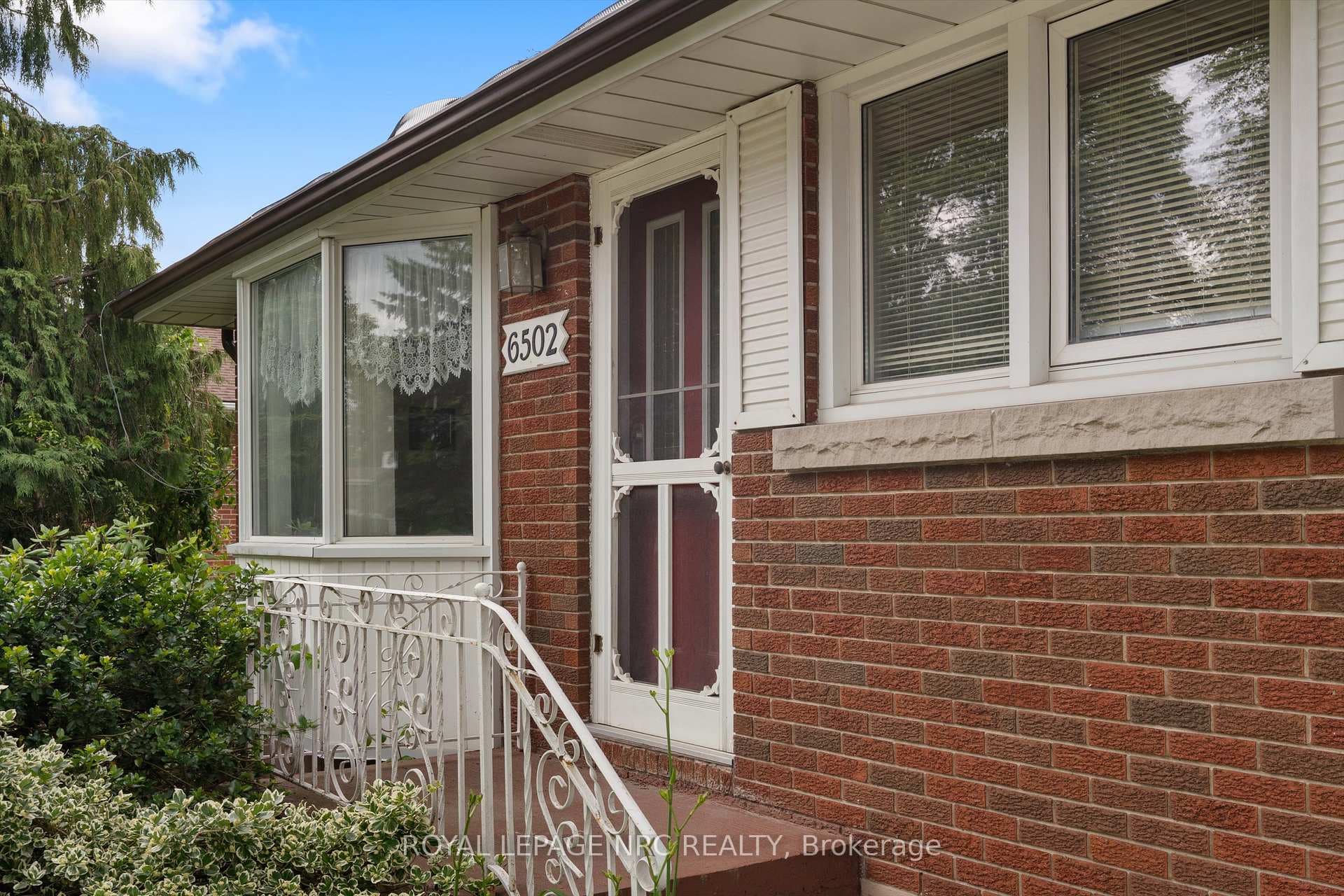6502 Brock Street photo 2