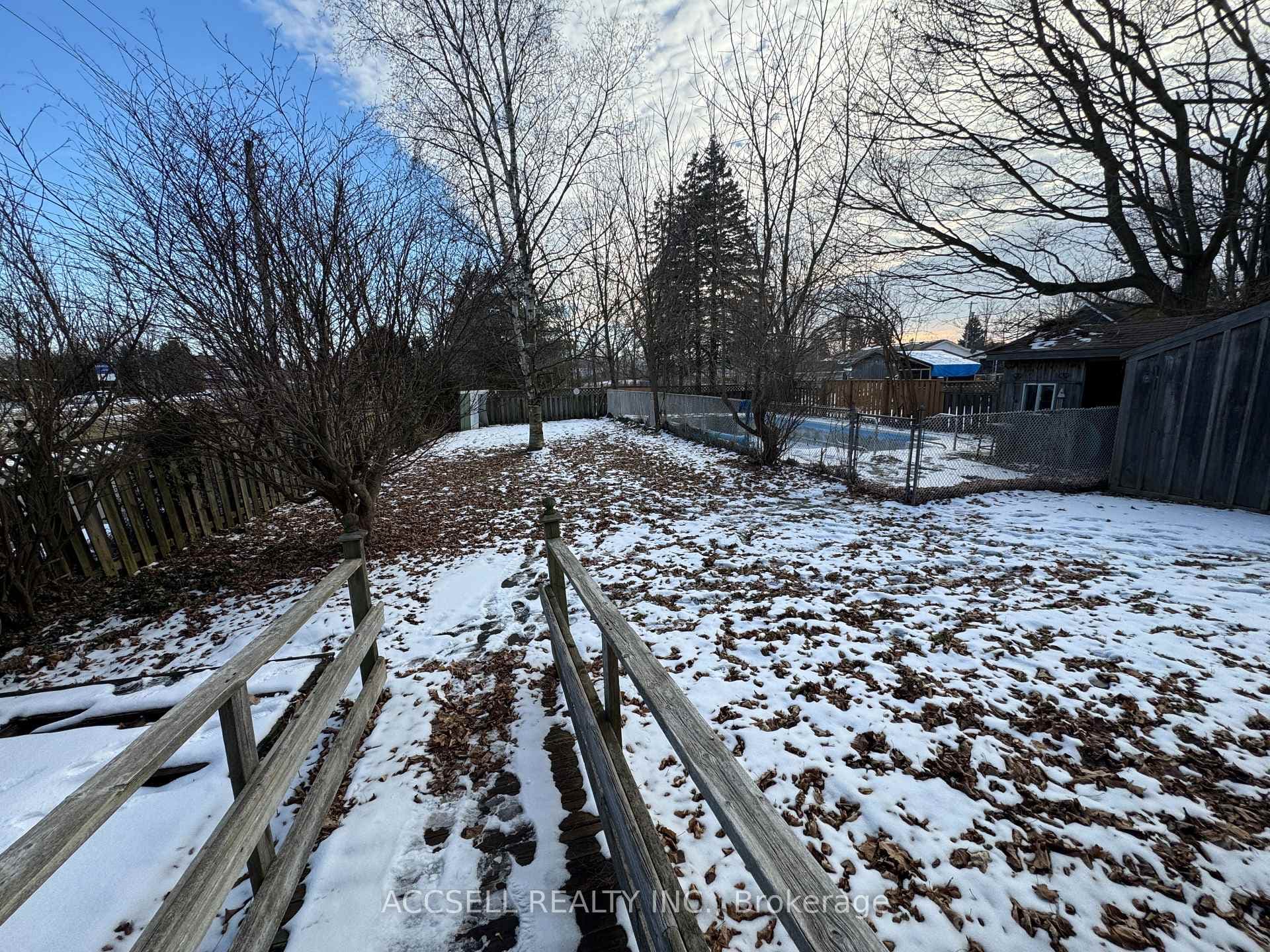 6 Davis Street photo 3