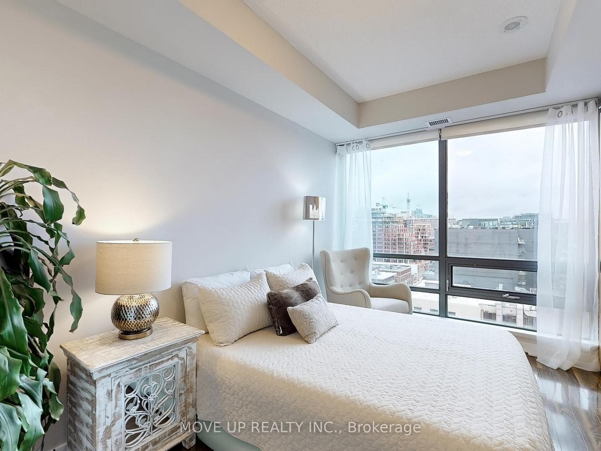 438 King Street Unit 1406 photo 16