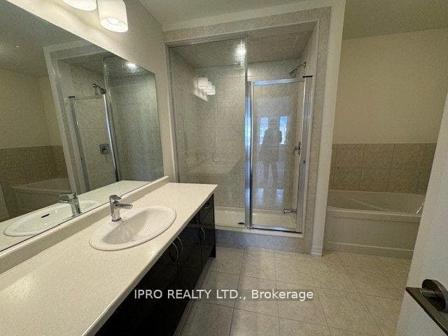 33 Wakeling Drive photo 12