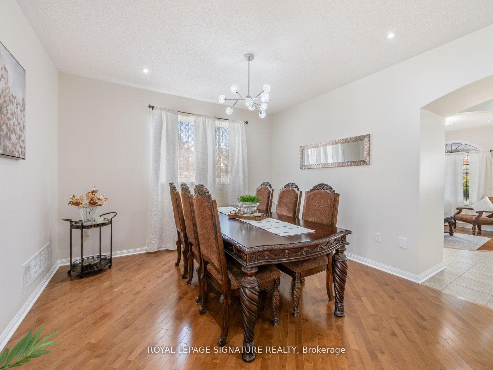 3820 Janice Drive photo 9