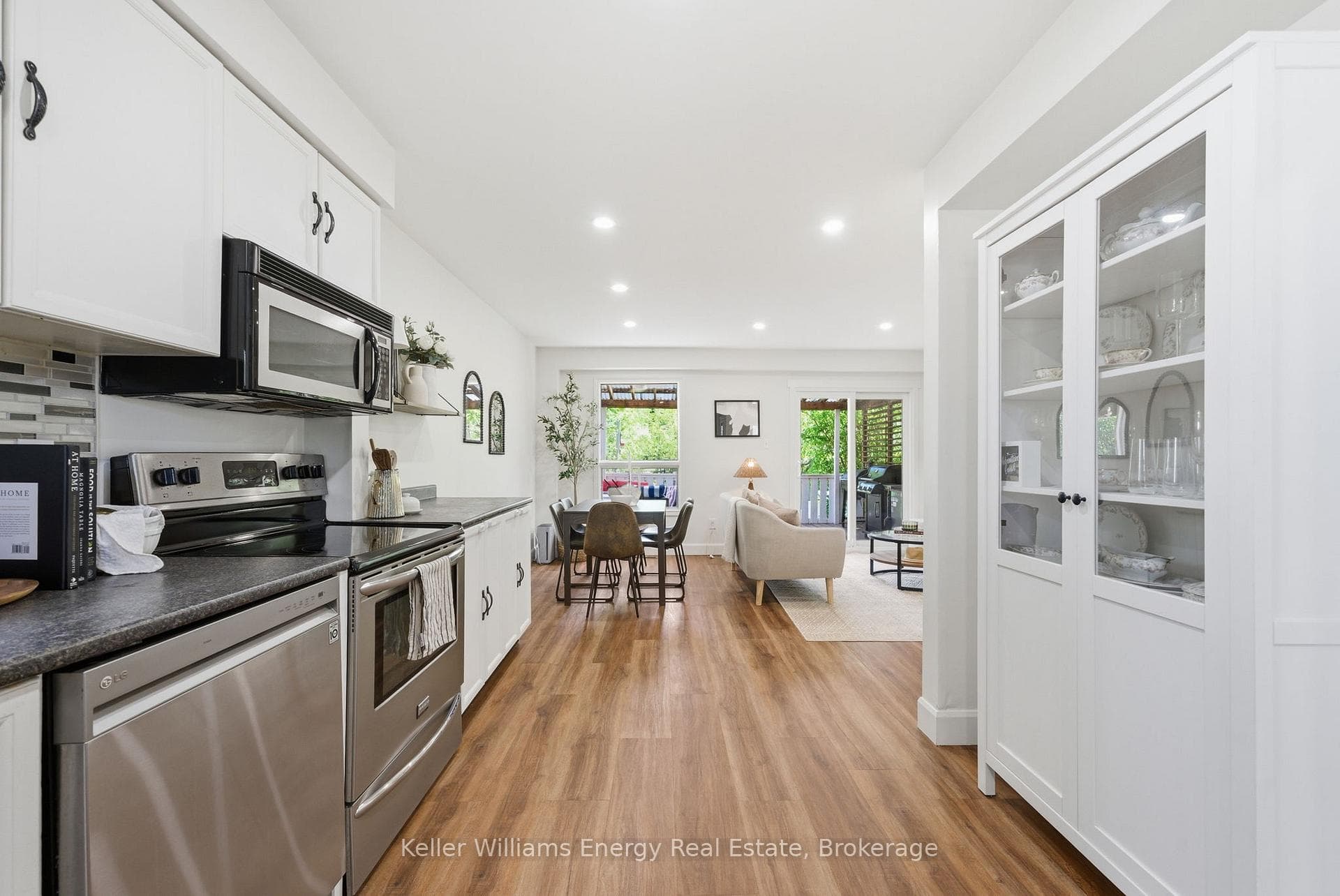 149 Andrew Street photo 8