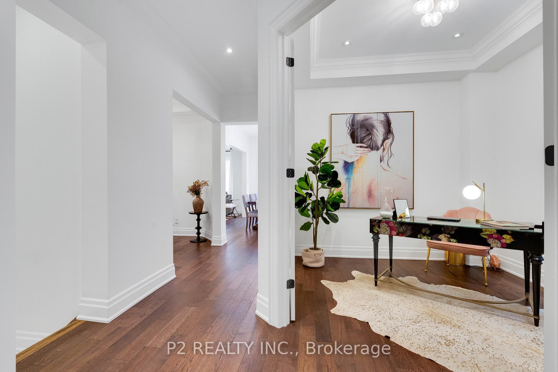 10 King Boulevard photo 7