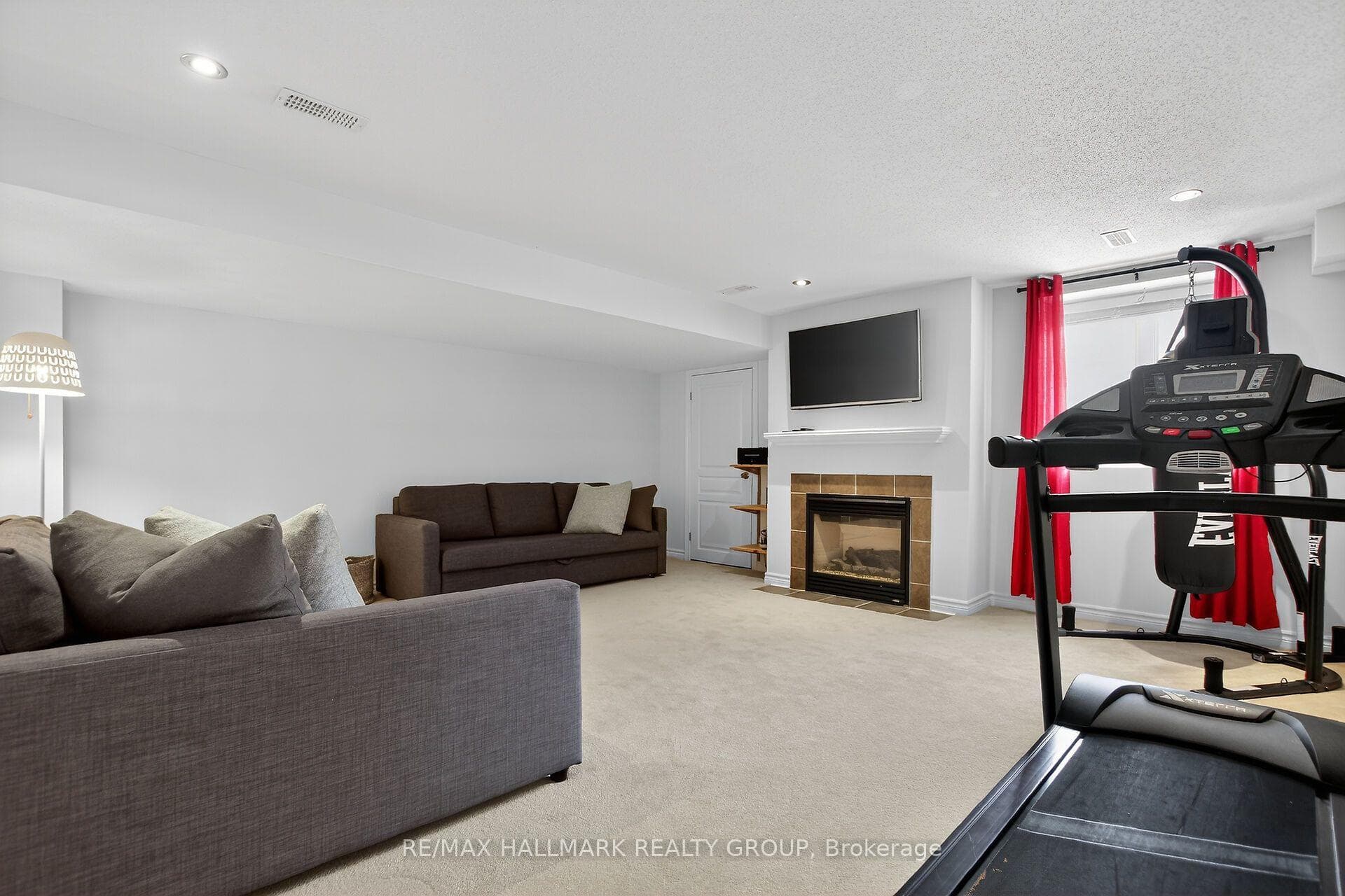 450 Sultan Street photo 35
