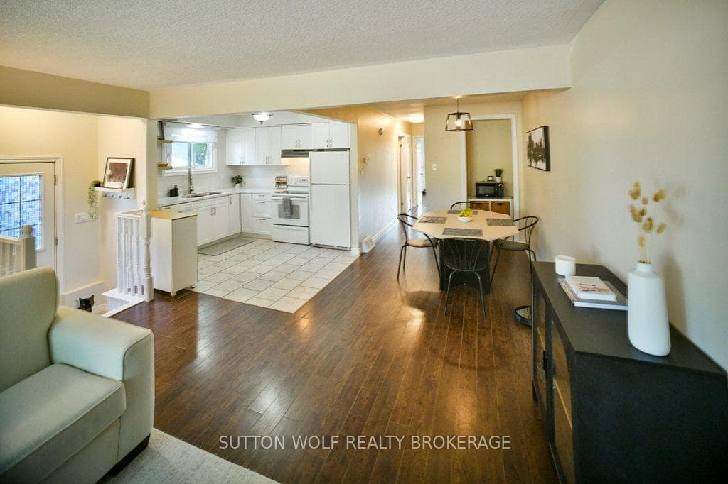 328 Burns Street photo 5