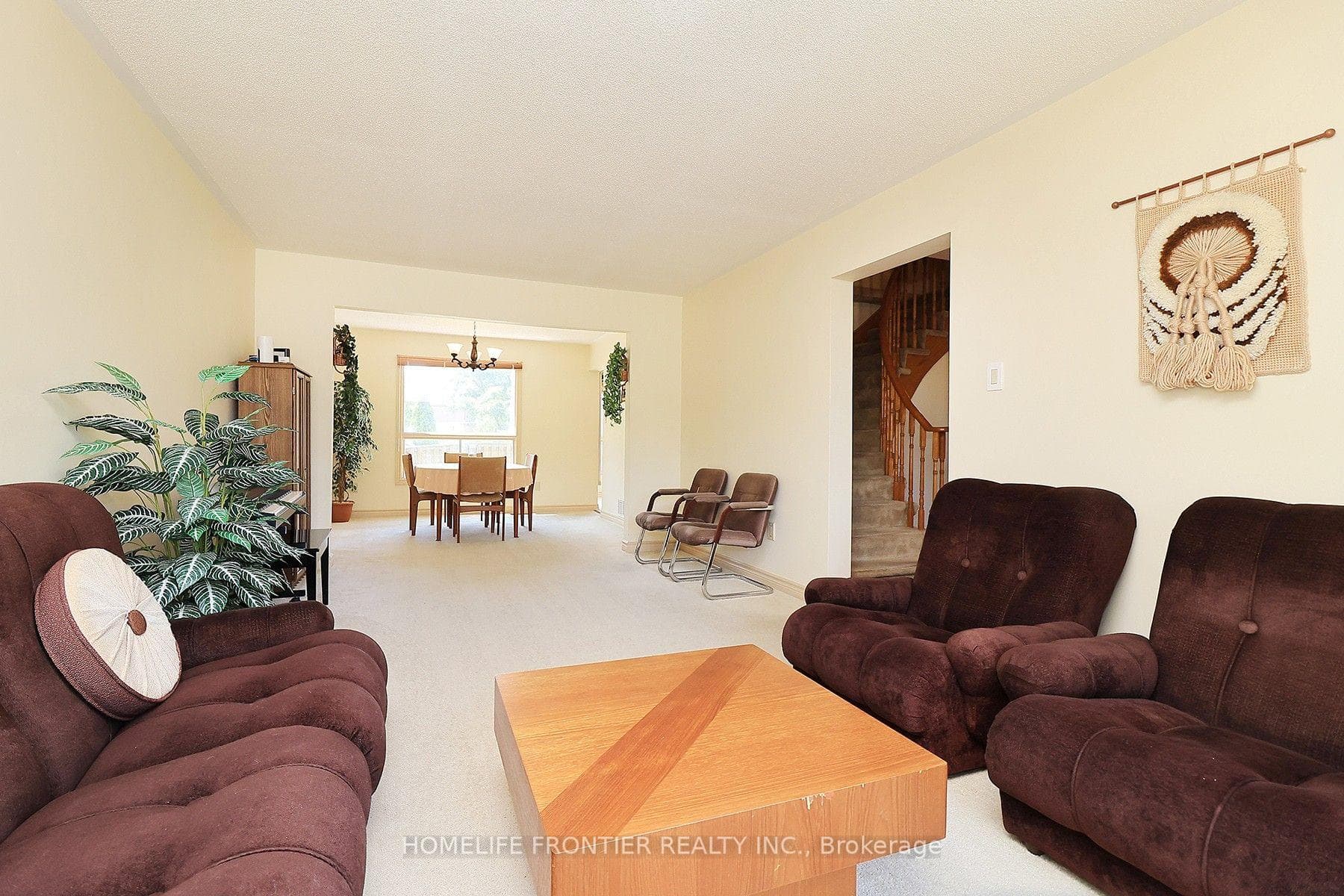 48 Ashfield Drive photo 2