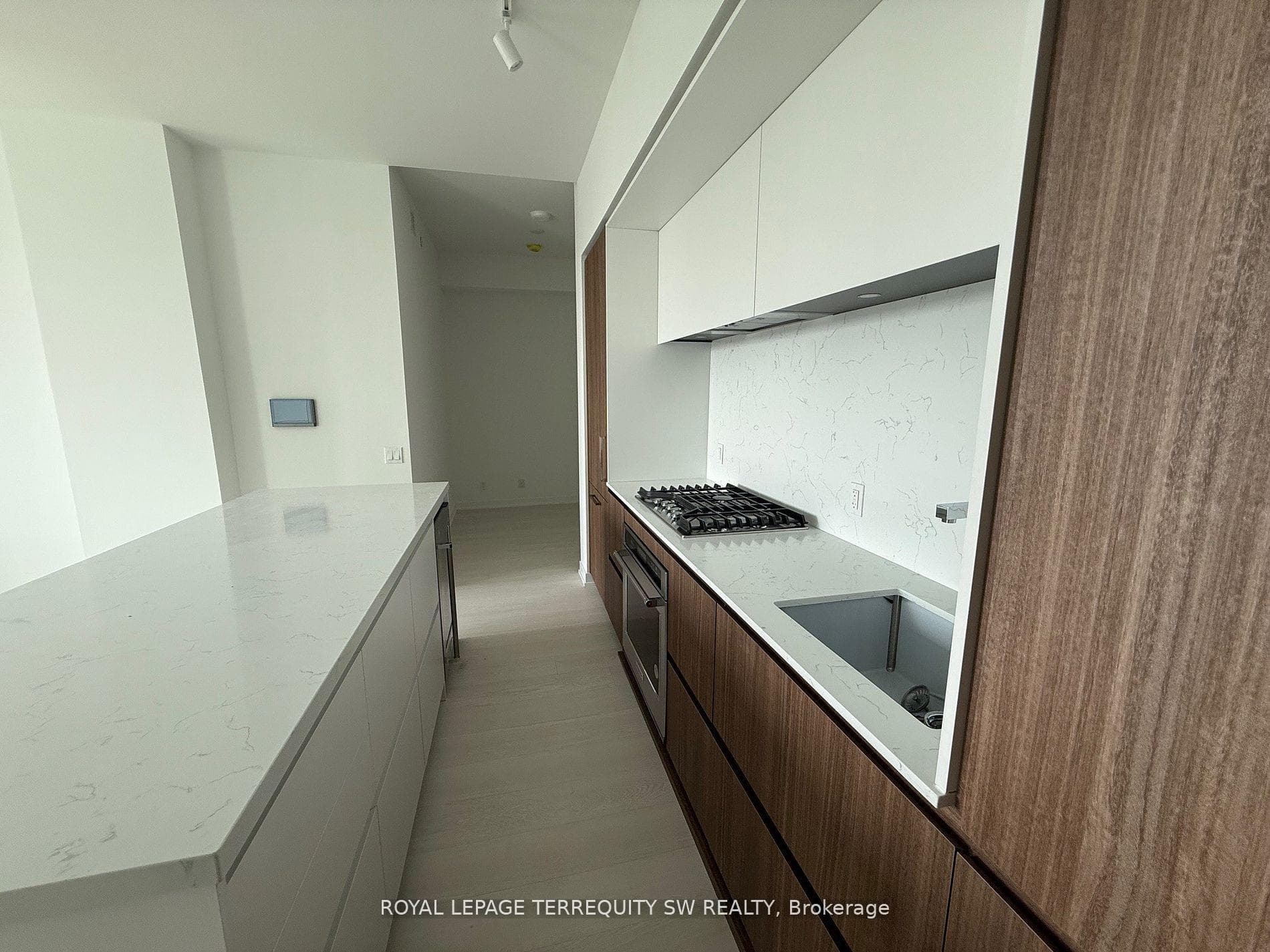 1 Hillsdale Avenue Unit 804 photo 8
