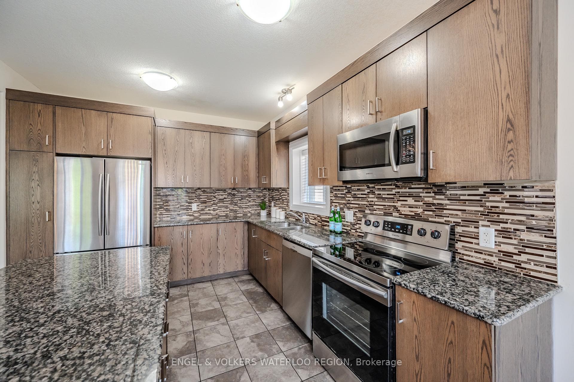 519 Gristmill Street photo 15