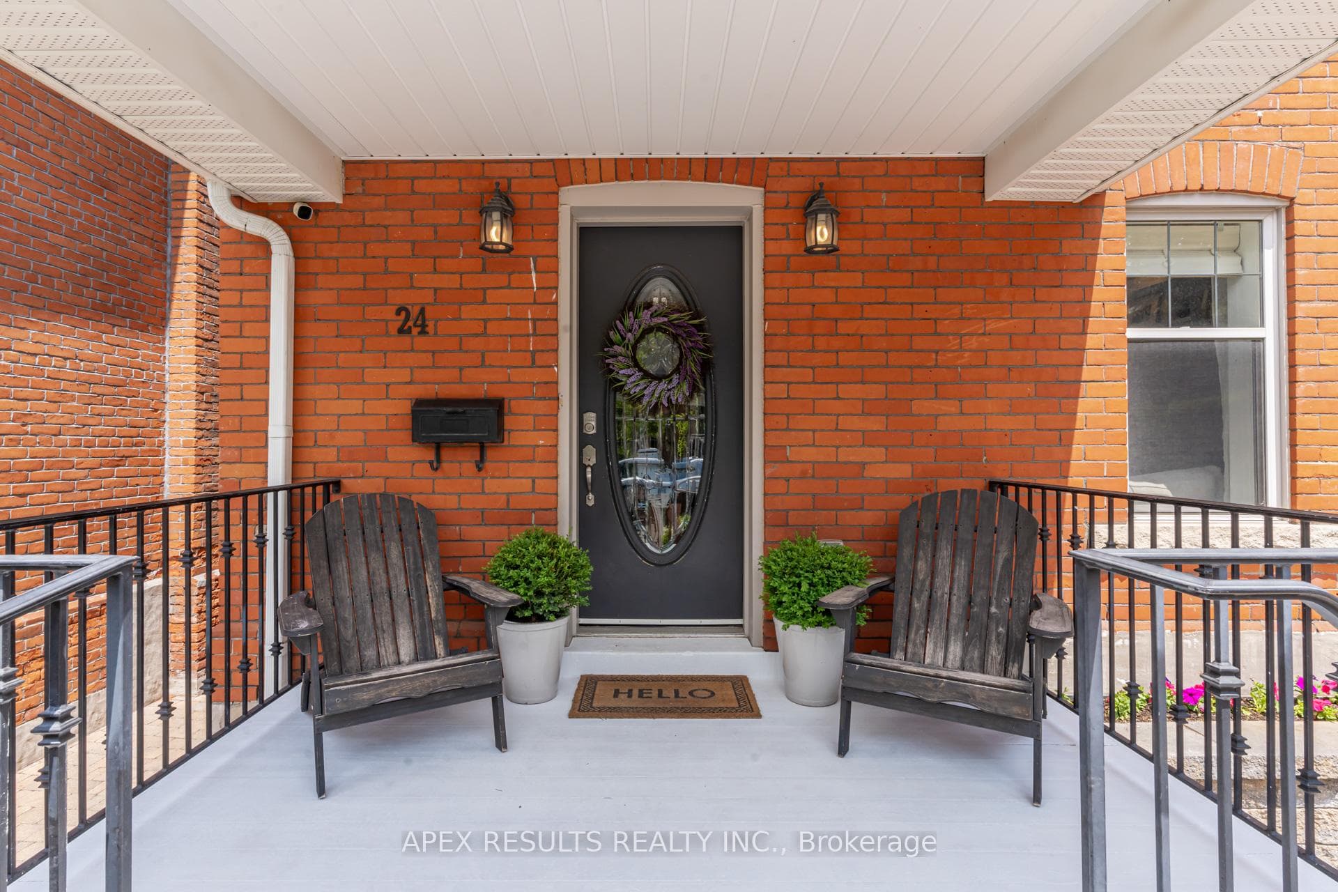24 ORCHARD Hill photo 4