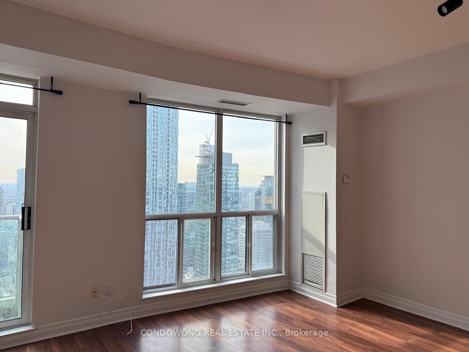 8 Park Road Unit PH3812 photo 5