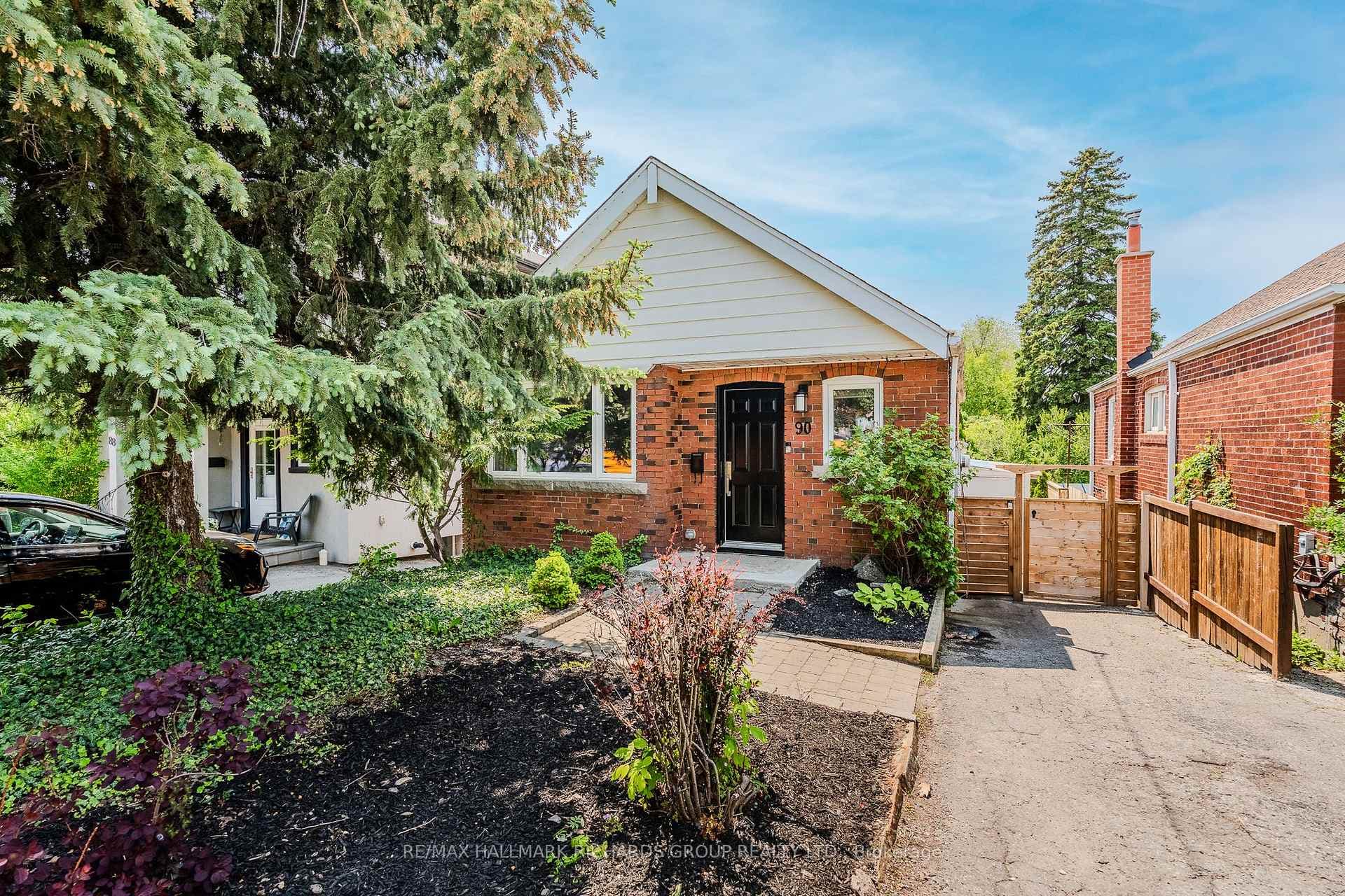 90 Birchmount Road photo 1