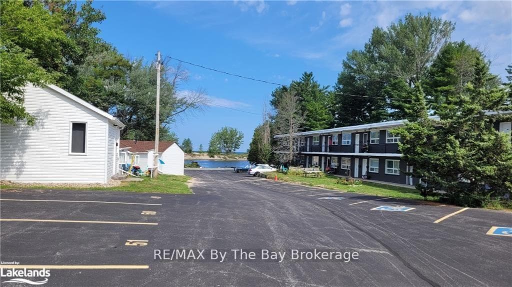 280 RIVER Road Unit C01 photo 21