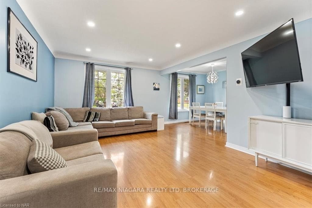 40 LOYALIST Drive photo 10