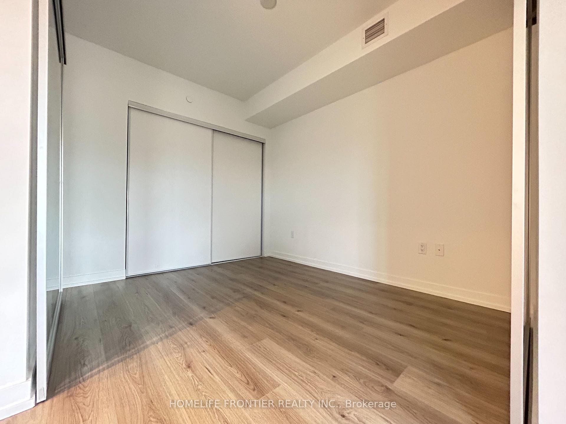 395 Bloor Street Unit 3806 photo 13