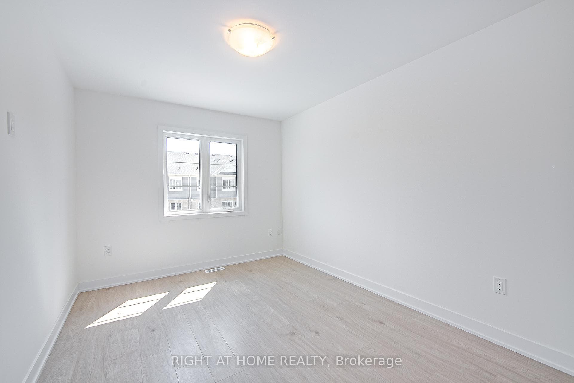 23 Silo Mews photo 31