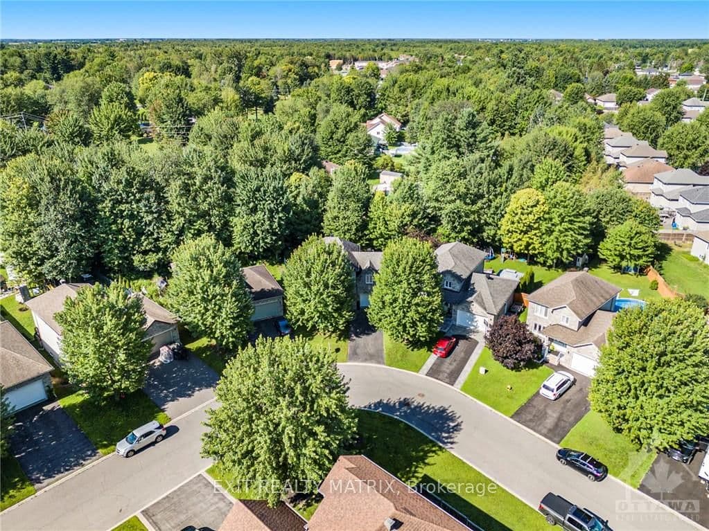 18 HONORE Crescent photo 28