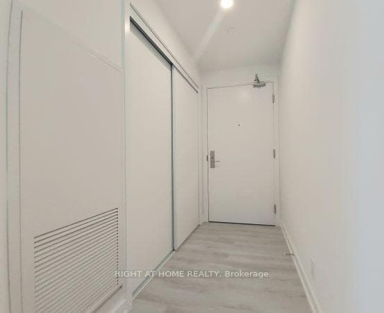 33 Helendale Avenue Unit 1312 photo 13