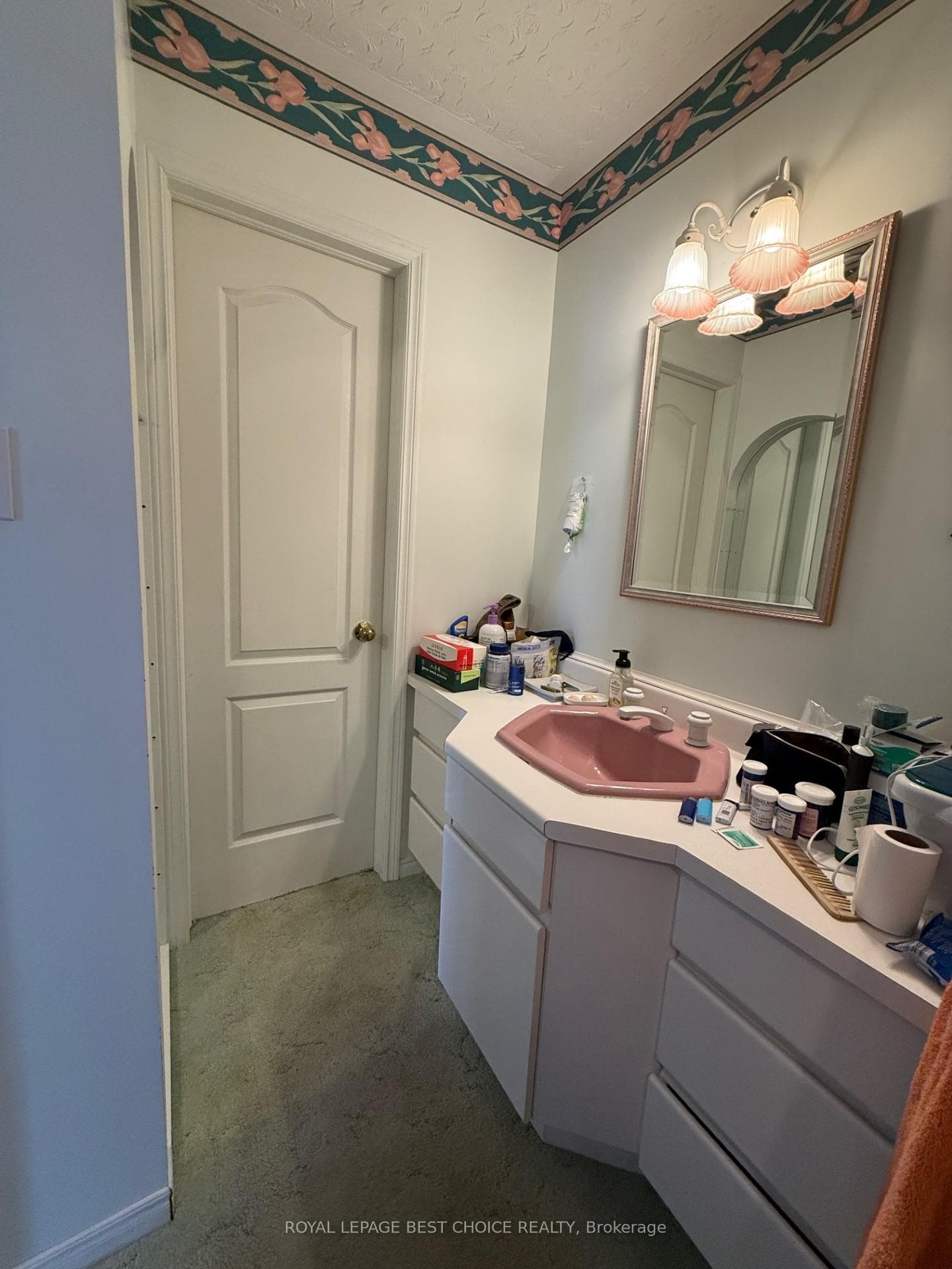 188 McKelvie Street photo 26
