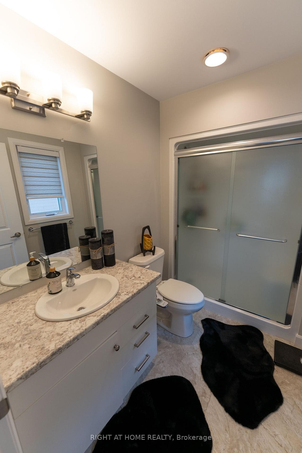 115 Howard Road photo 13