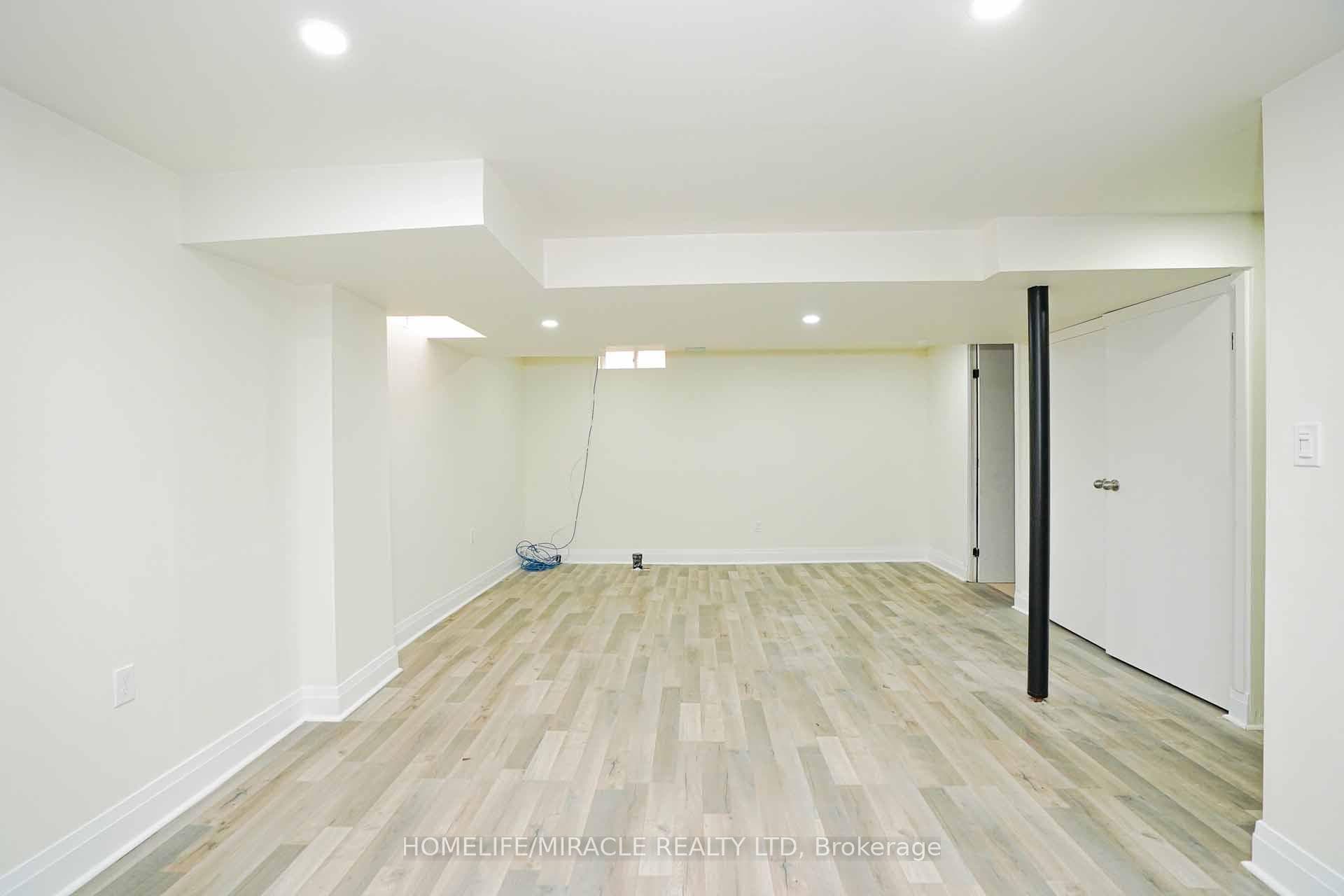 15 Atherton Avenue photo 28