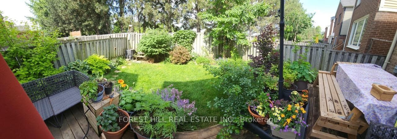 28 Lansbury Court photo 47