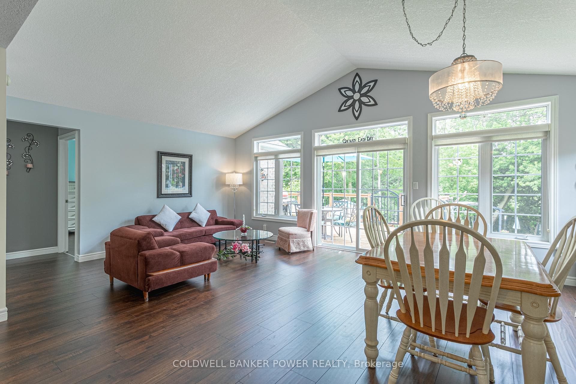 17 Mulberry Lane photo 14