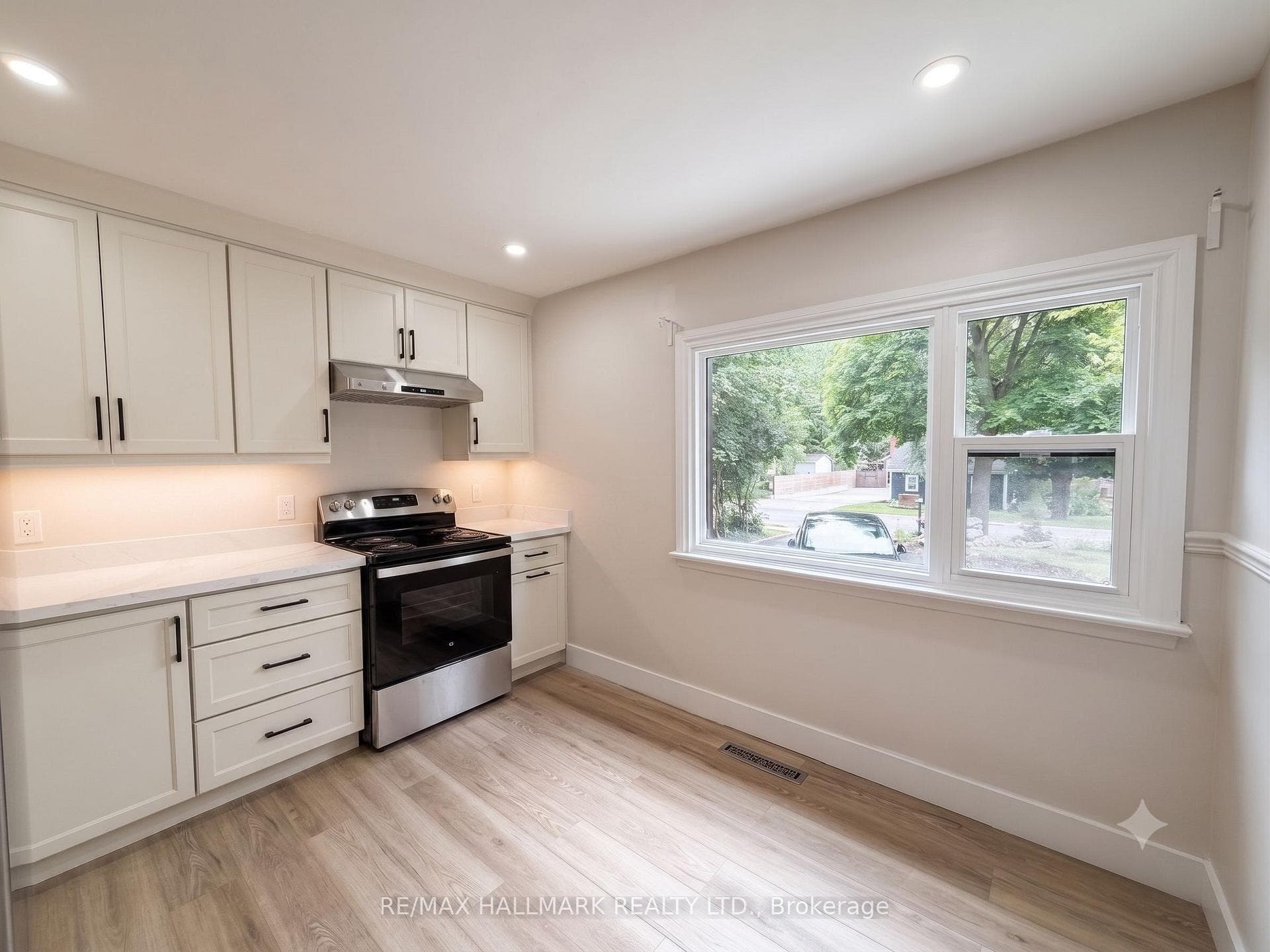 159 Richmond Street Unit 2 photo 9